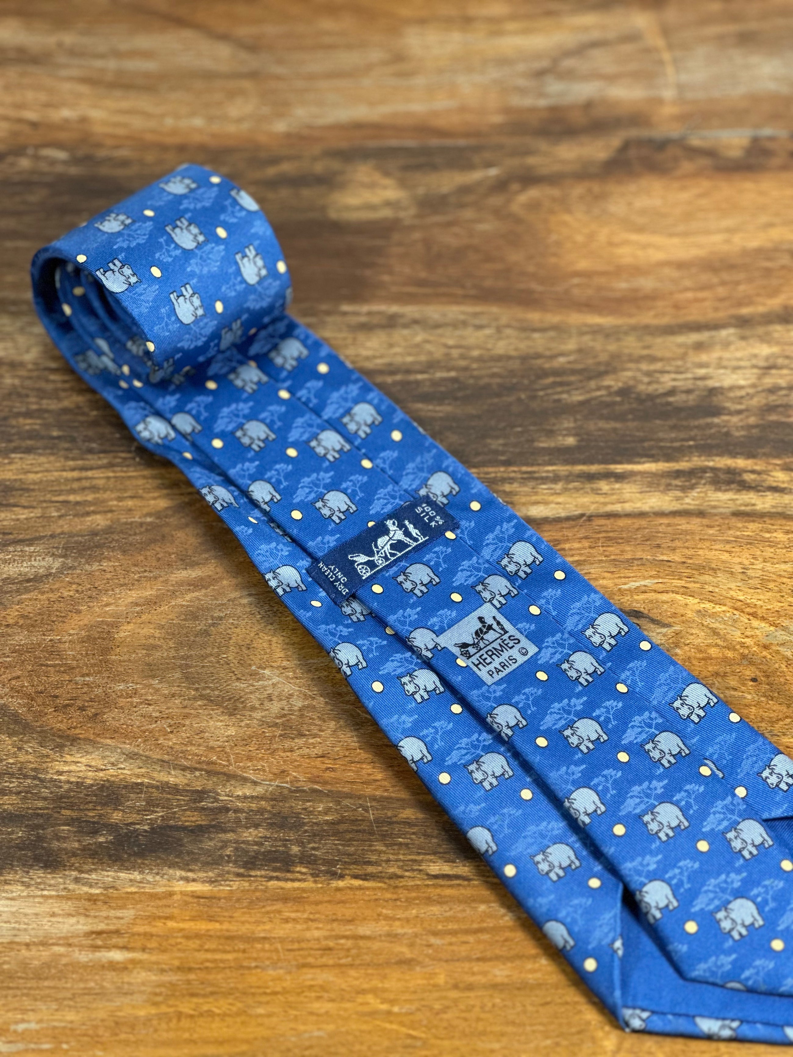 Corbata Hermés azul