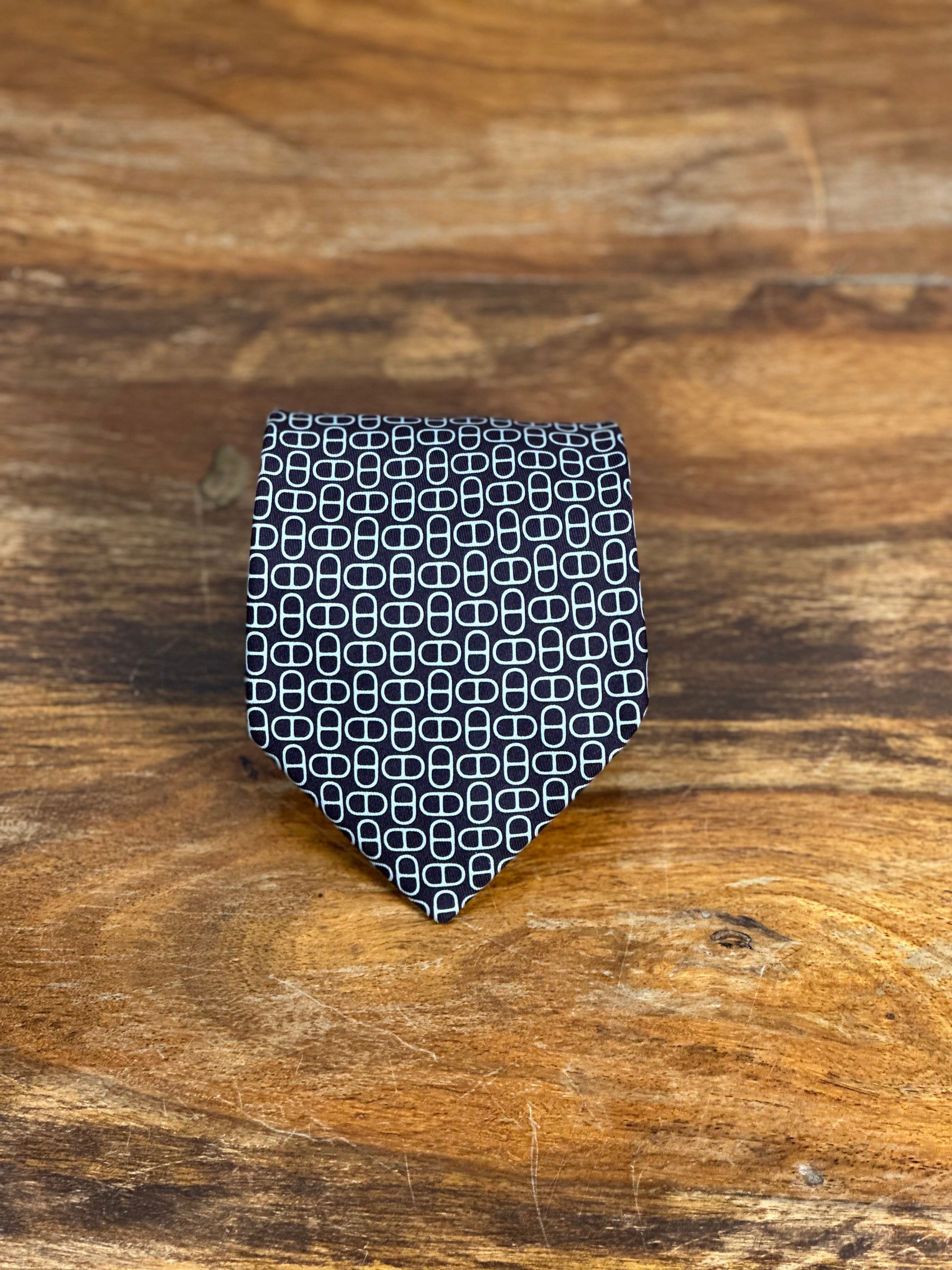 Corbata Hermés berenjena