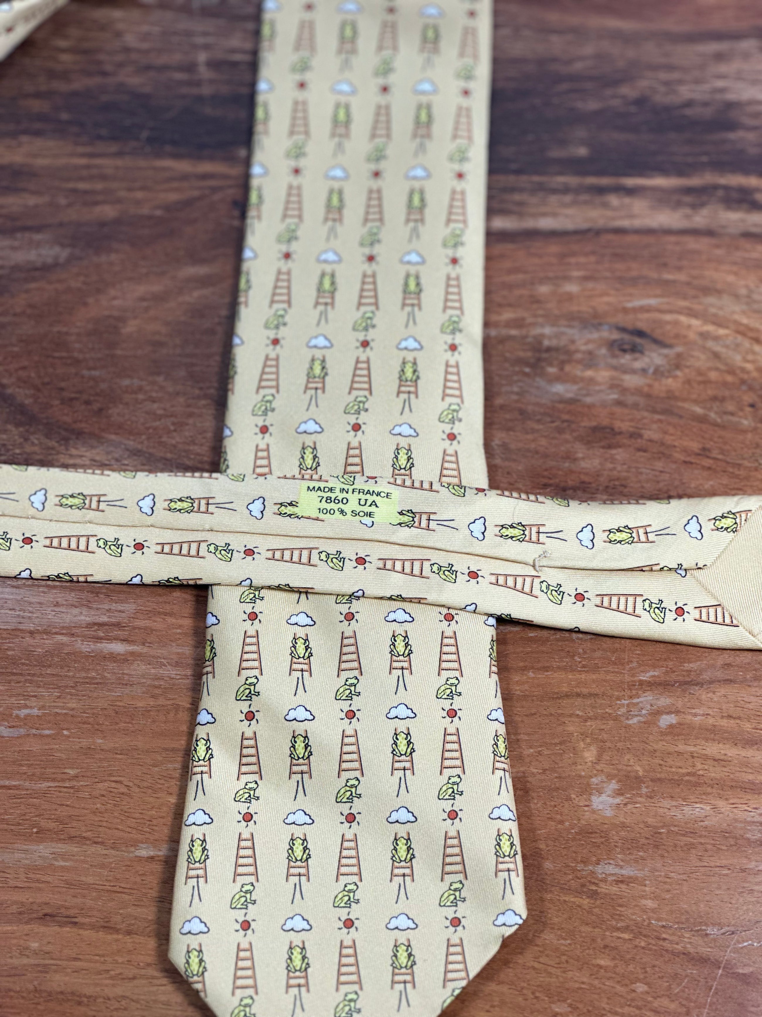 Corbata Hermés amarilla