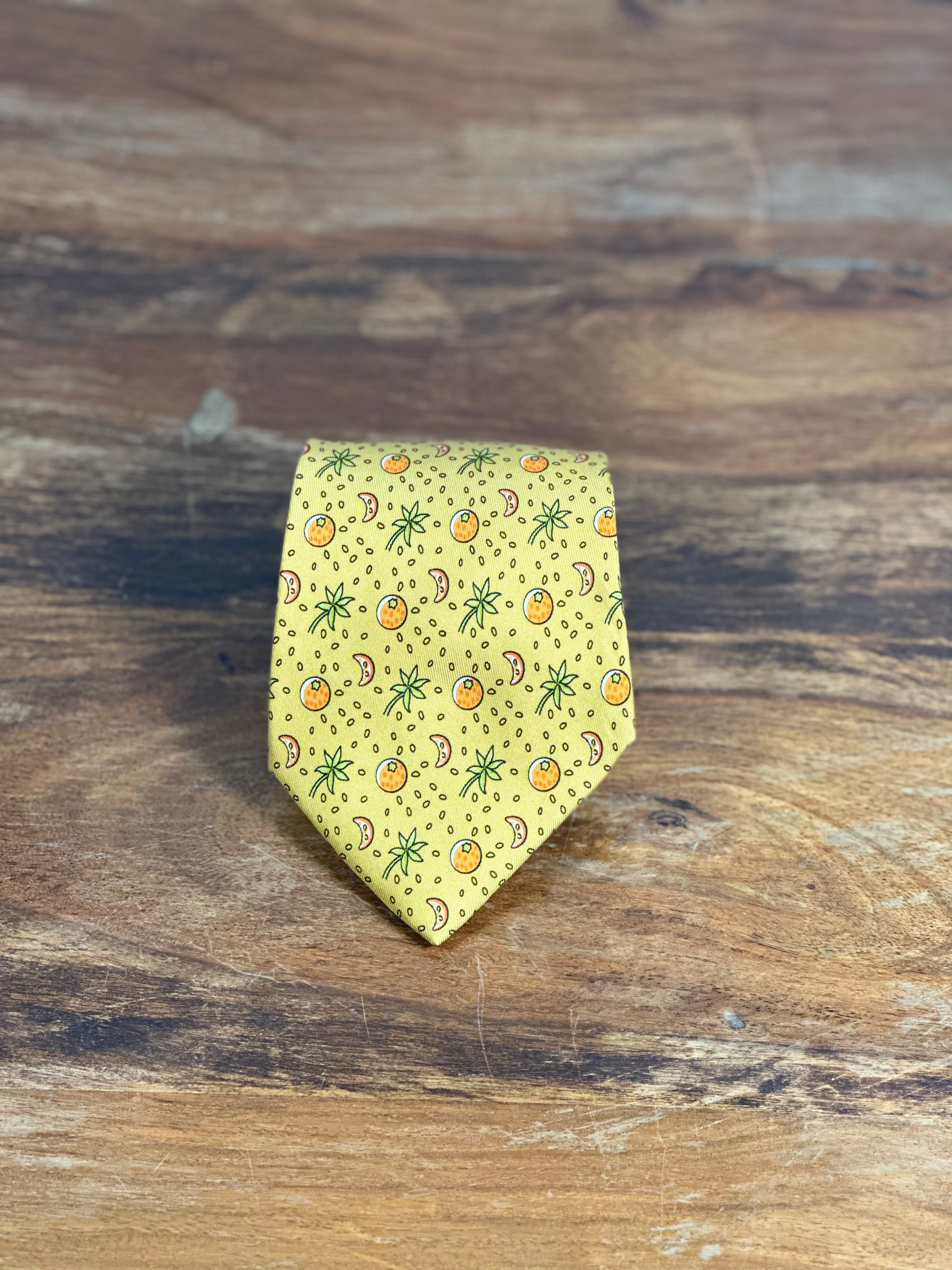 Corbata Hermés amarilla