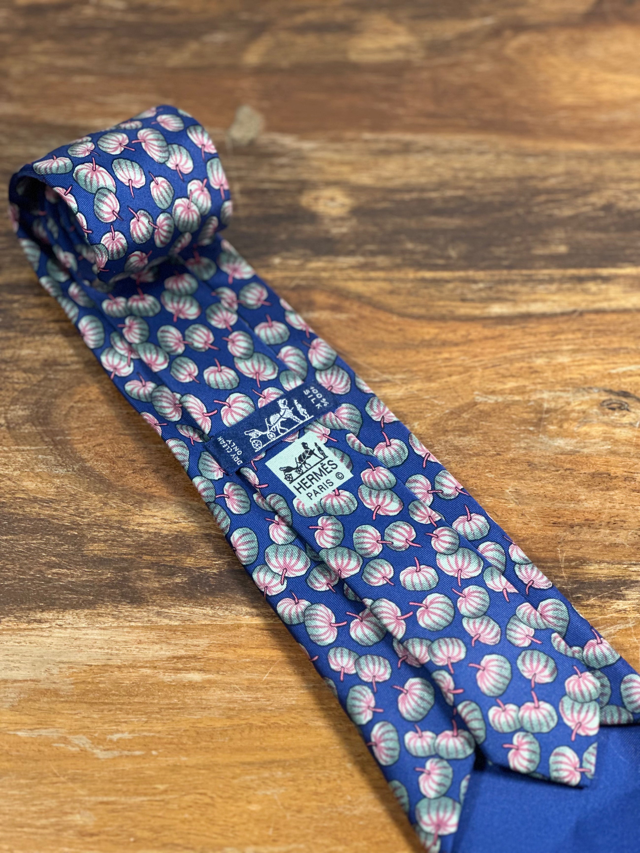 Corbata Hermés azul