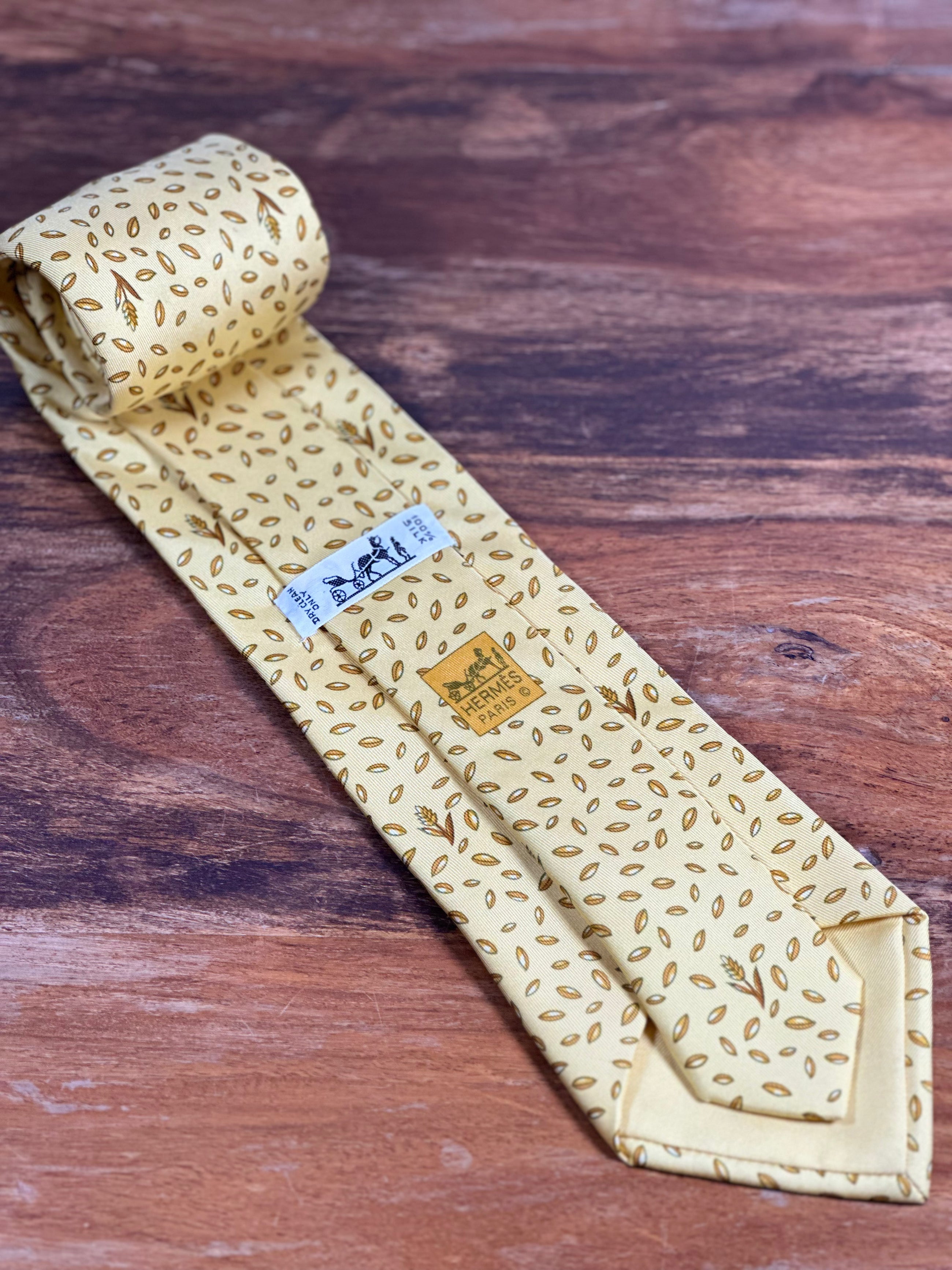 Corbata Hermés amarilla