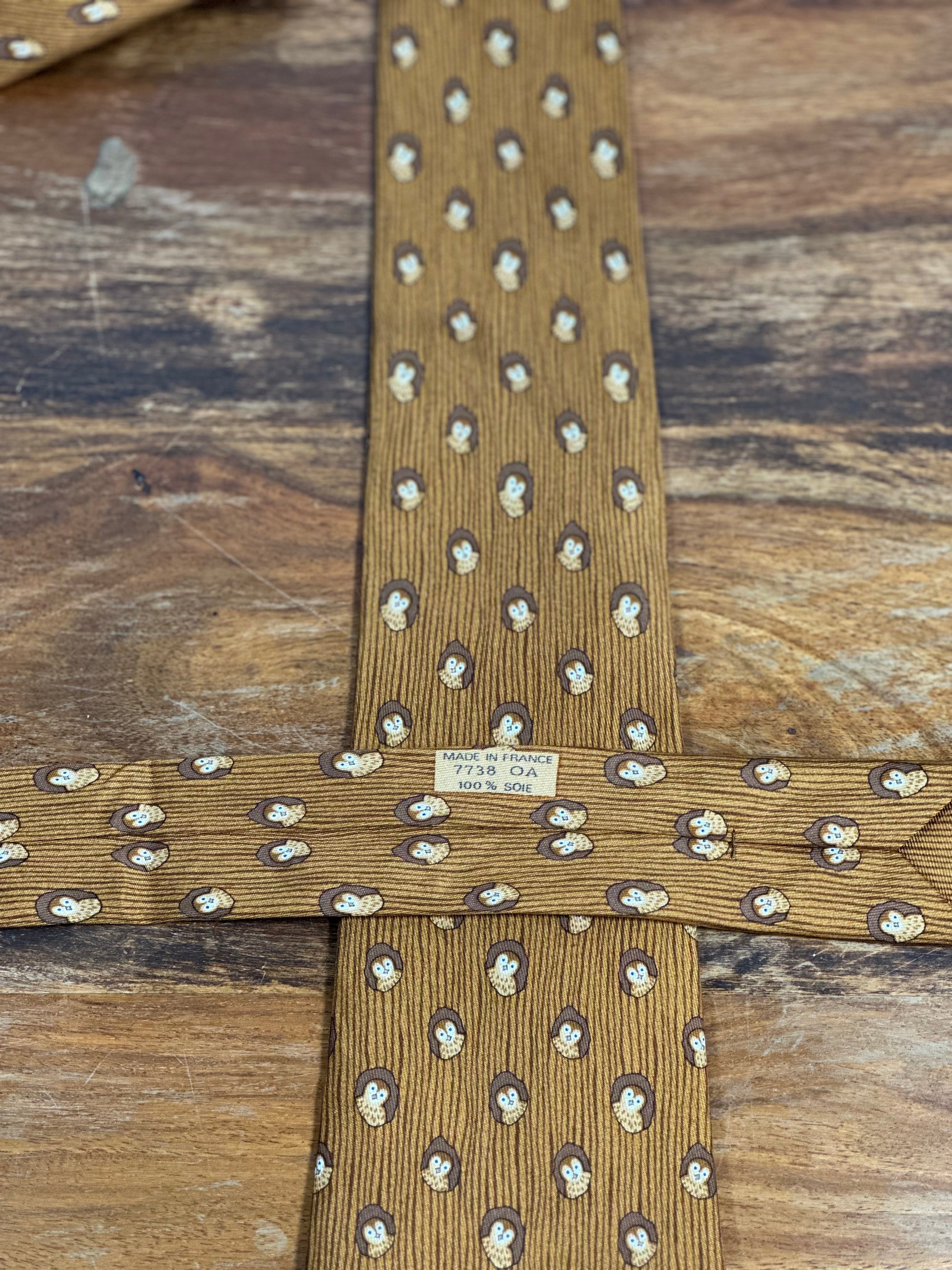 Corbata Hermés marrón