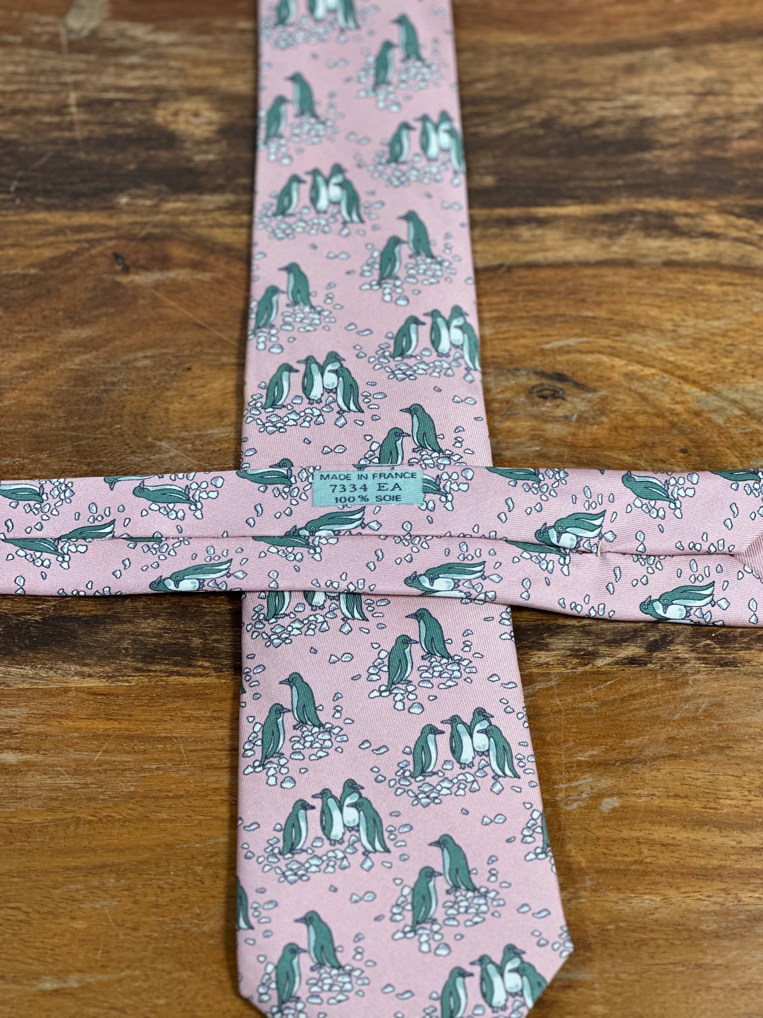 Corbata Hermés rosa