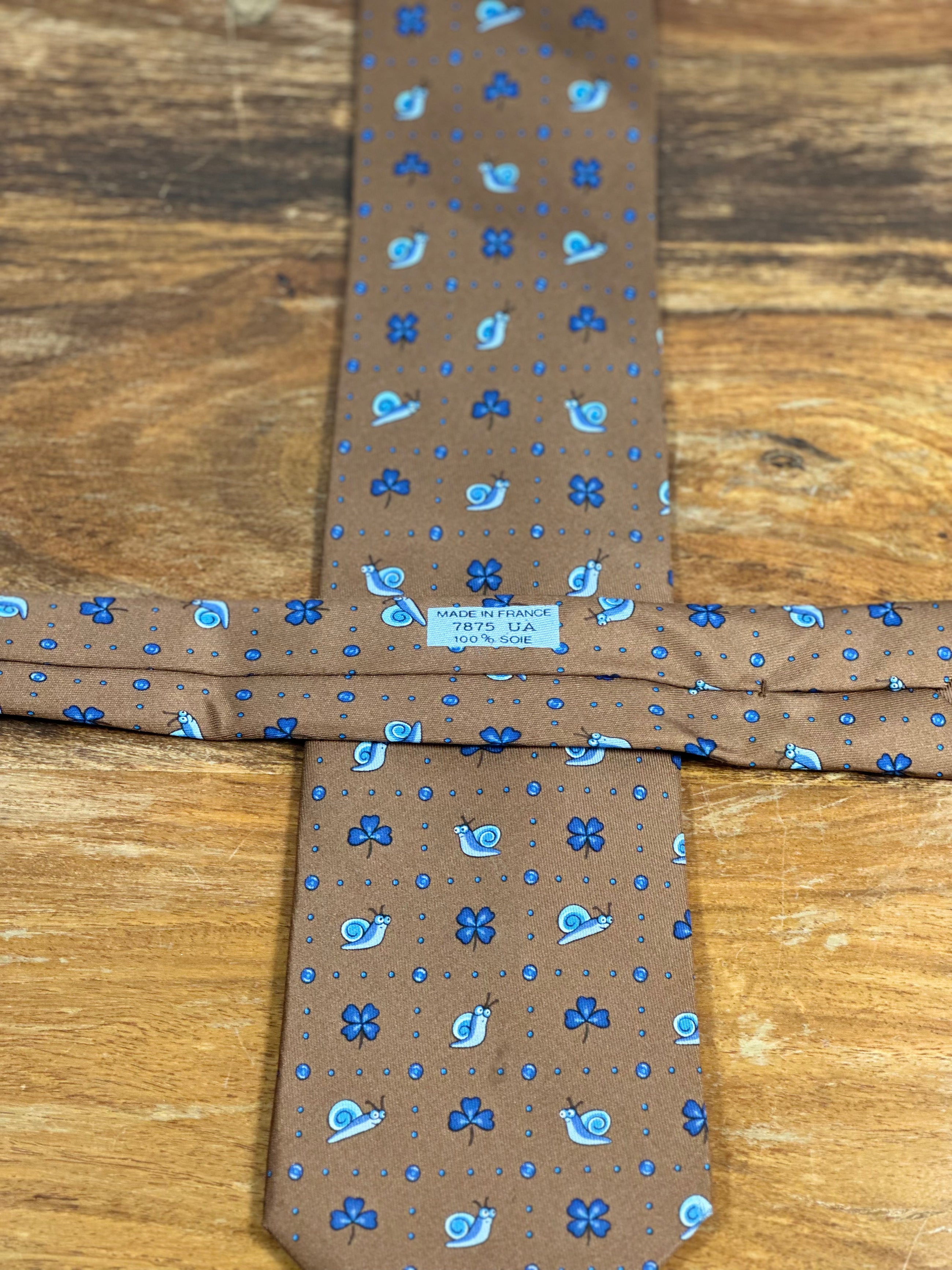 Corbata Hermés marrón