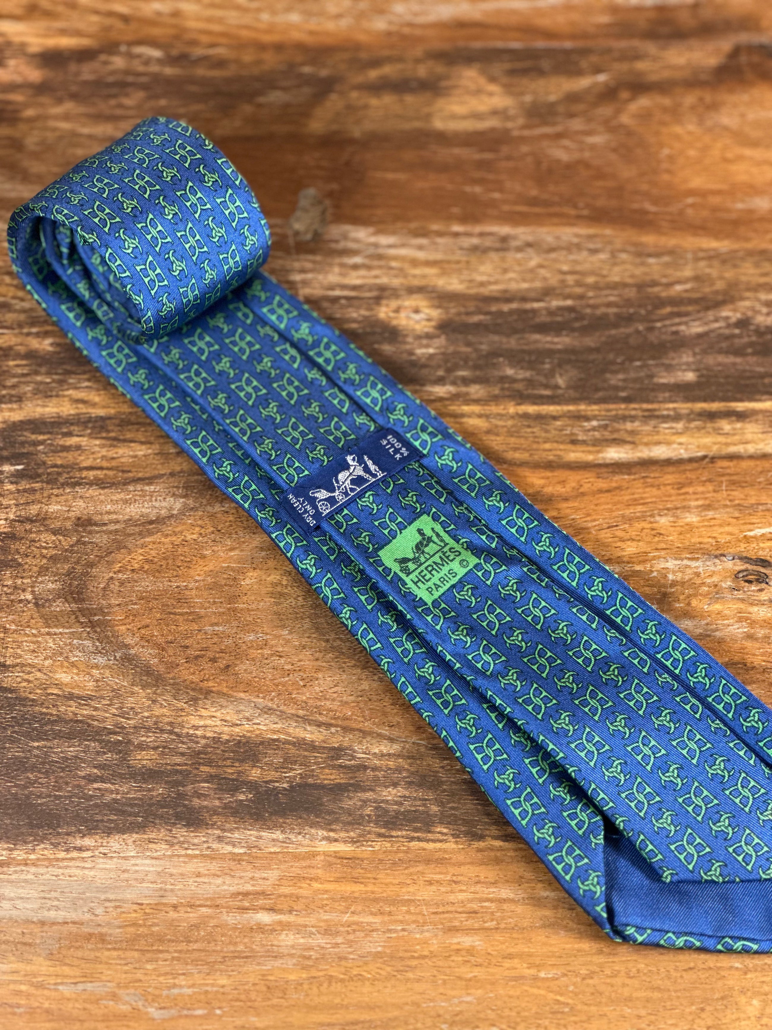 Corbata Hermés azul