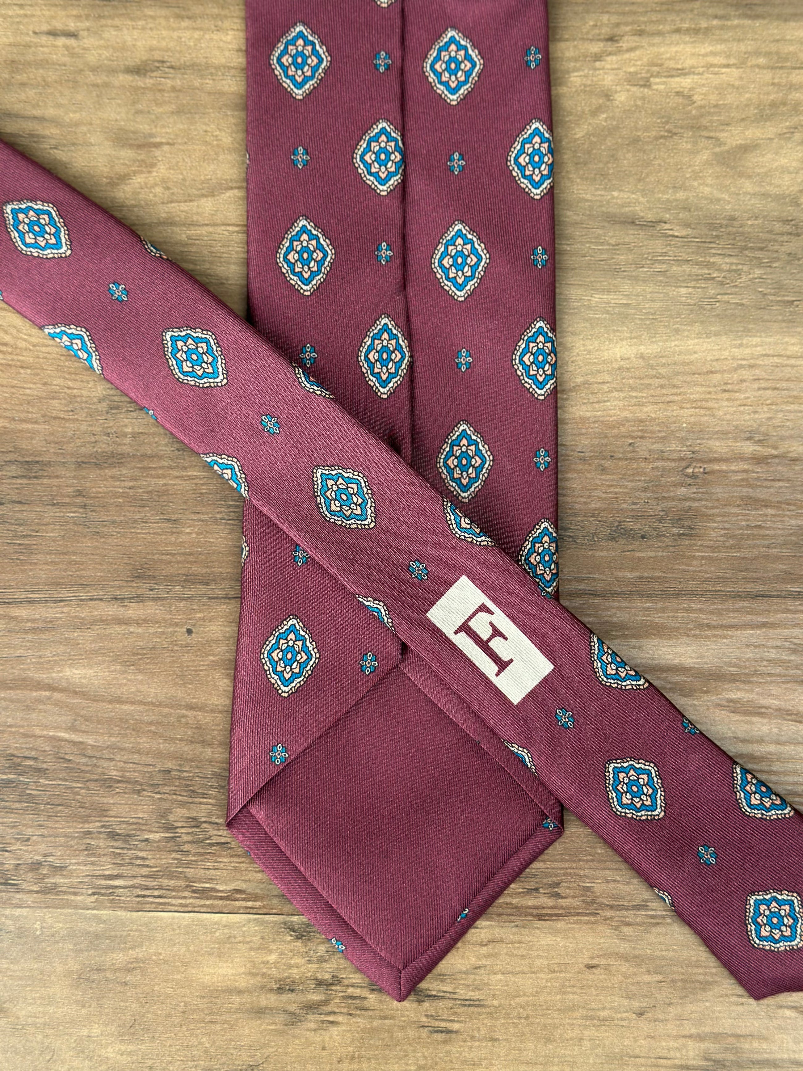 Corbata Varenna burdeos