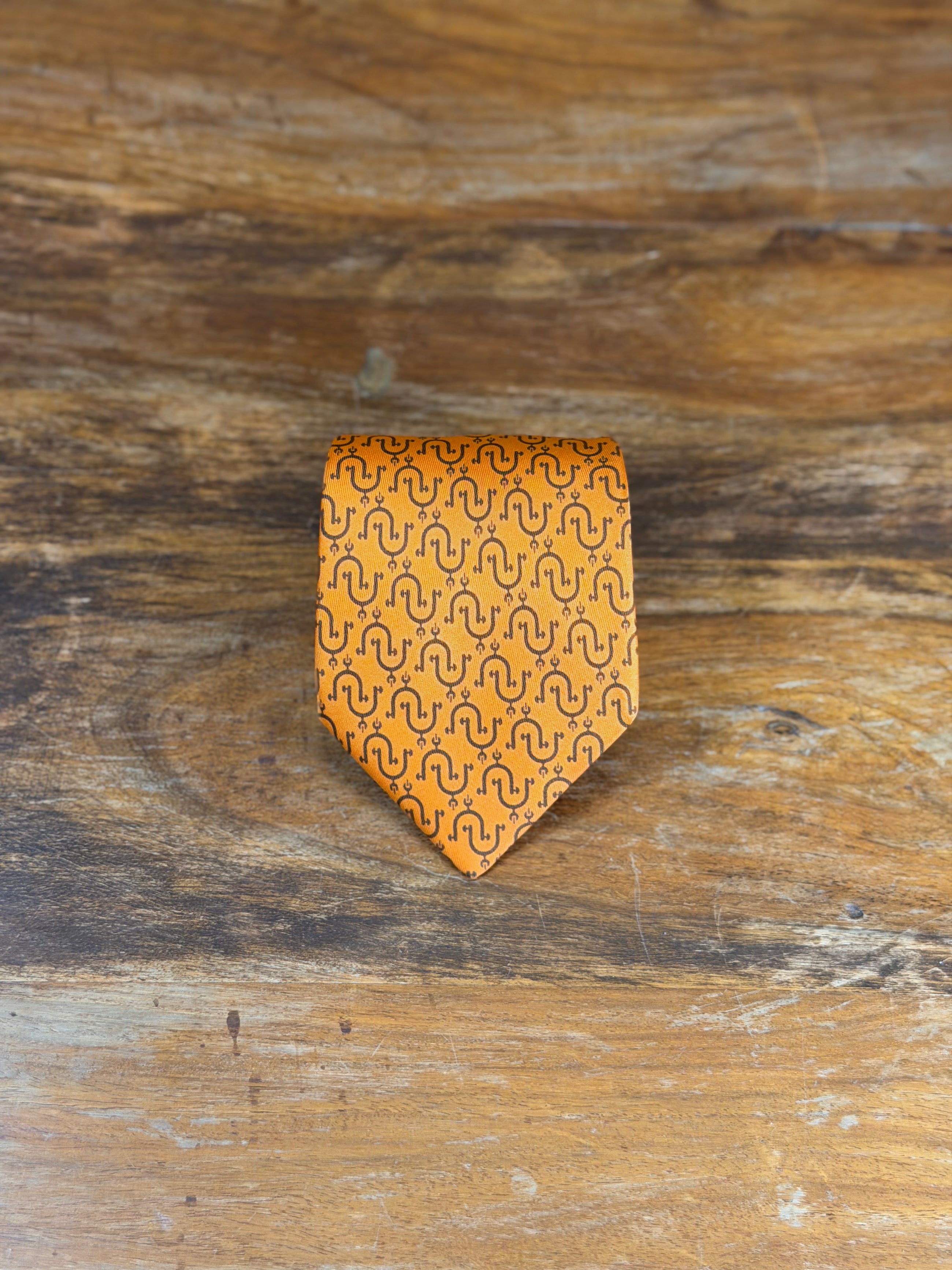 Corbata Hermés naranja