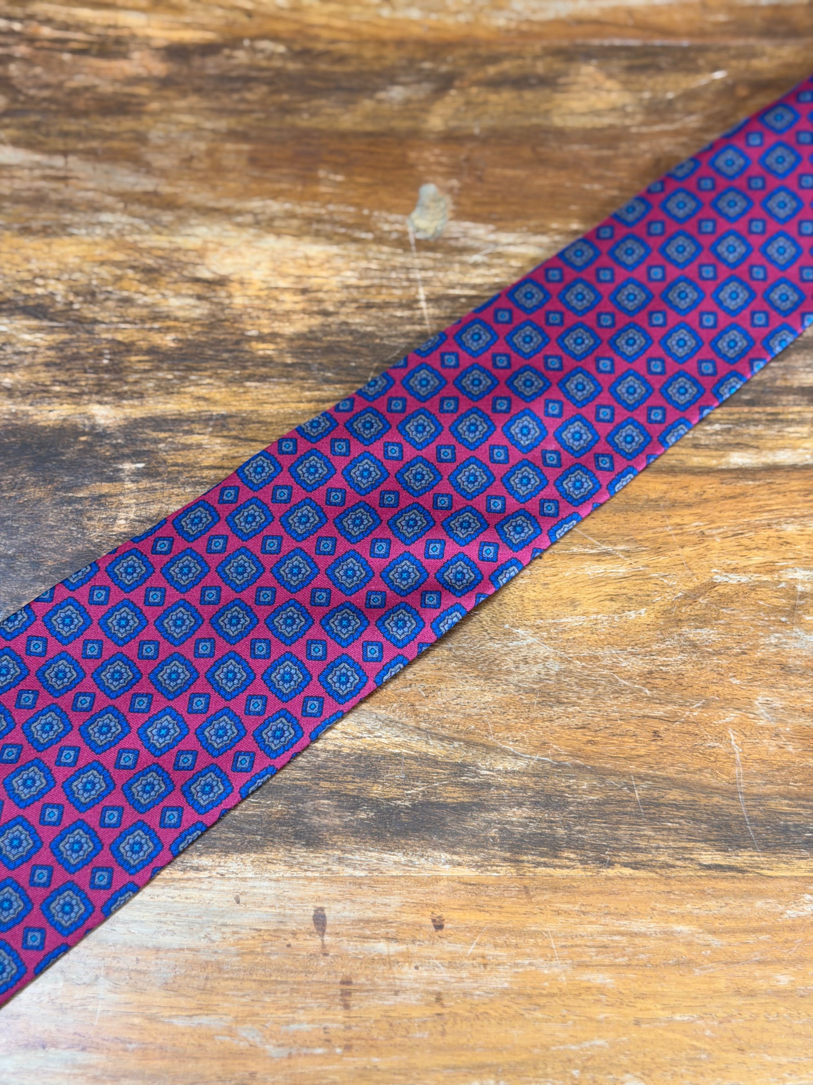 Corbata Harrison Ford burdeos