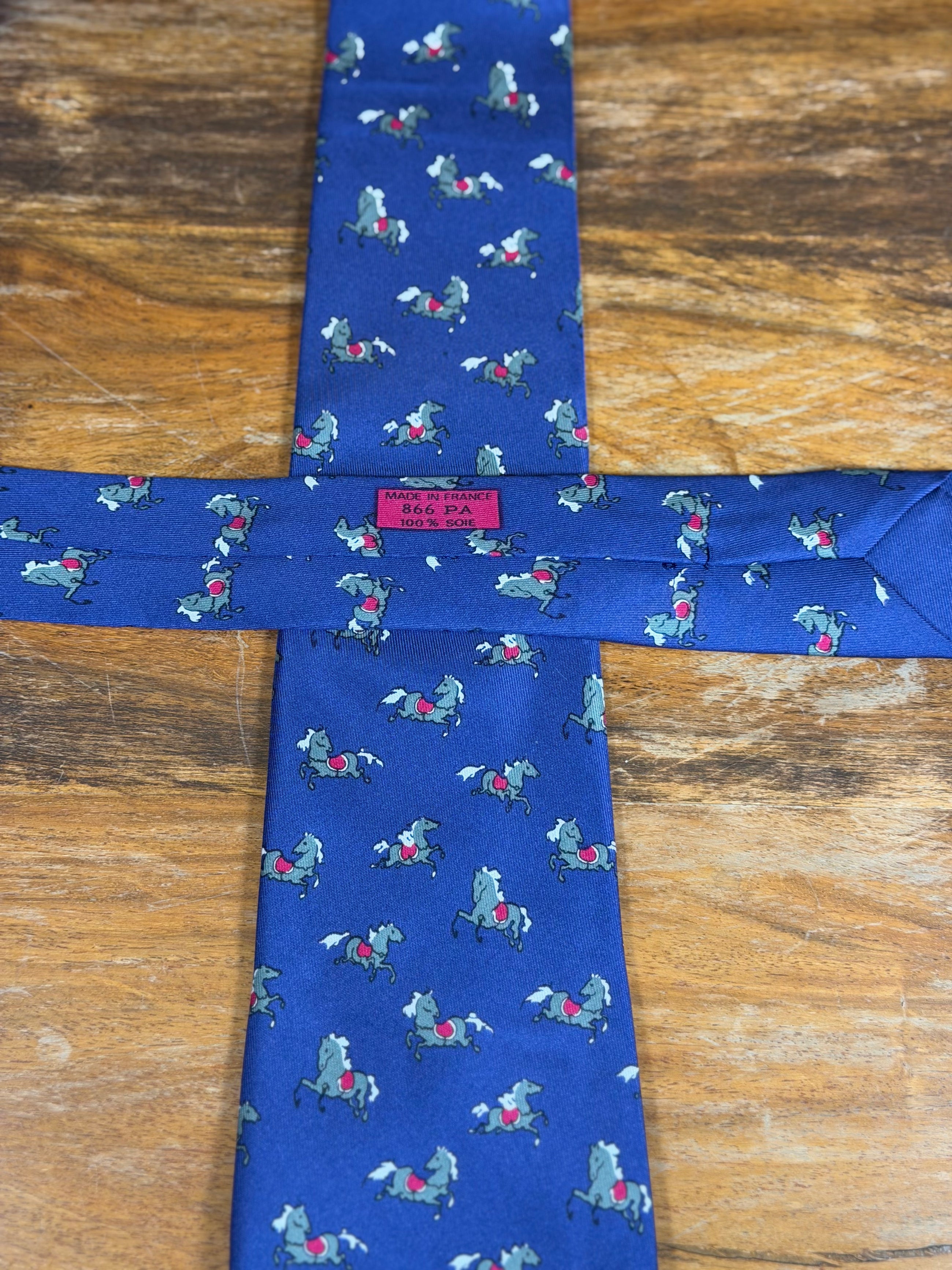 Corbata Hermés azul