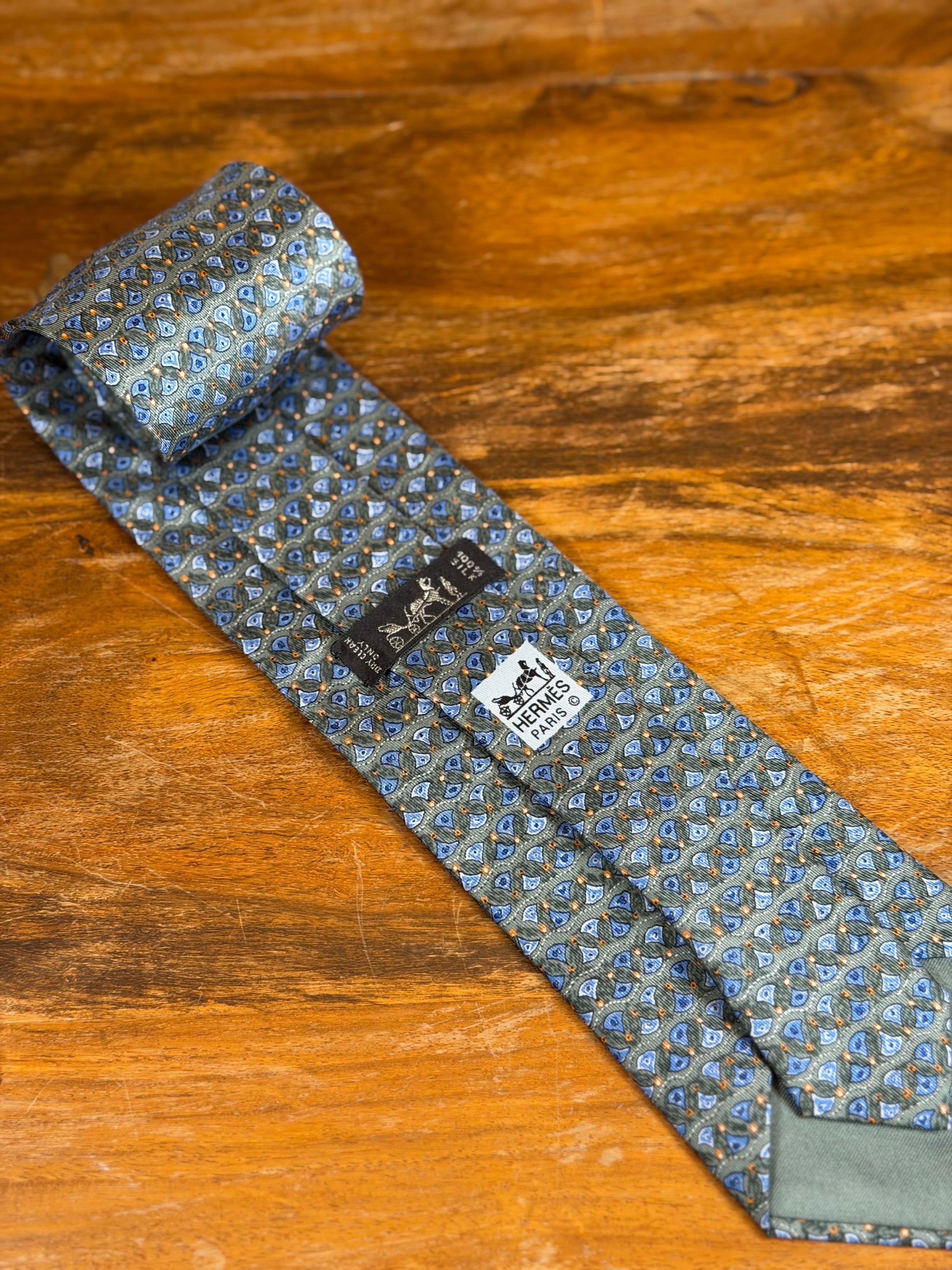 Corbata Hermés verde