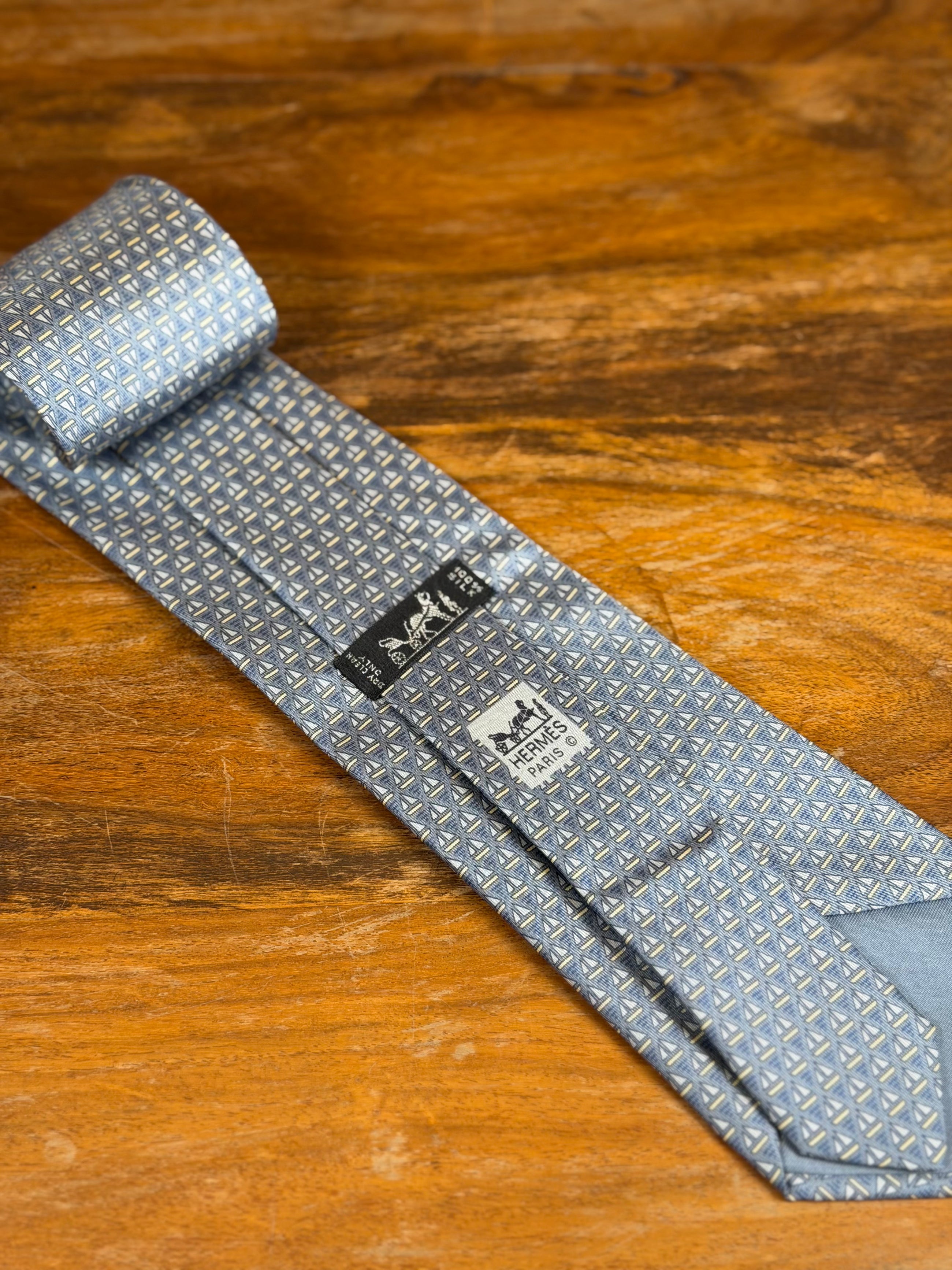 Corbata Hermés verde