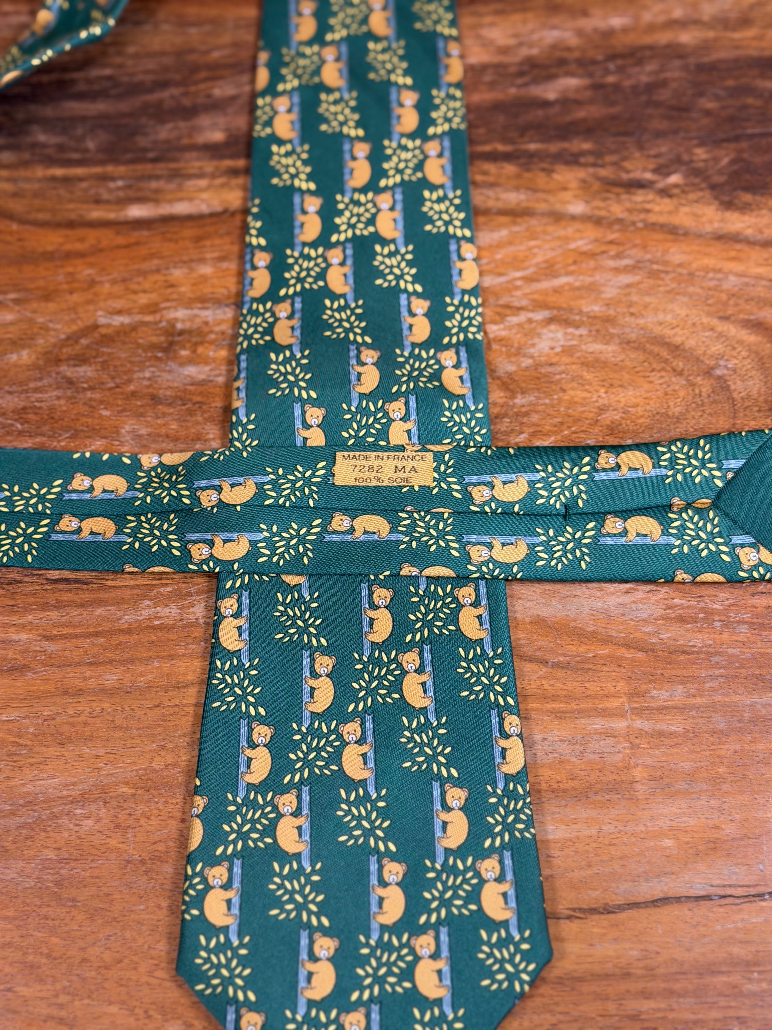 Corbata Hermés verde