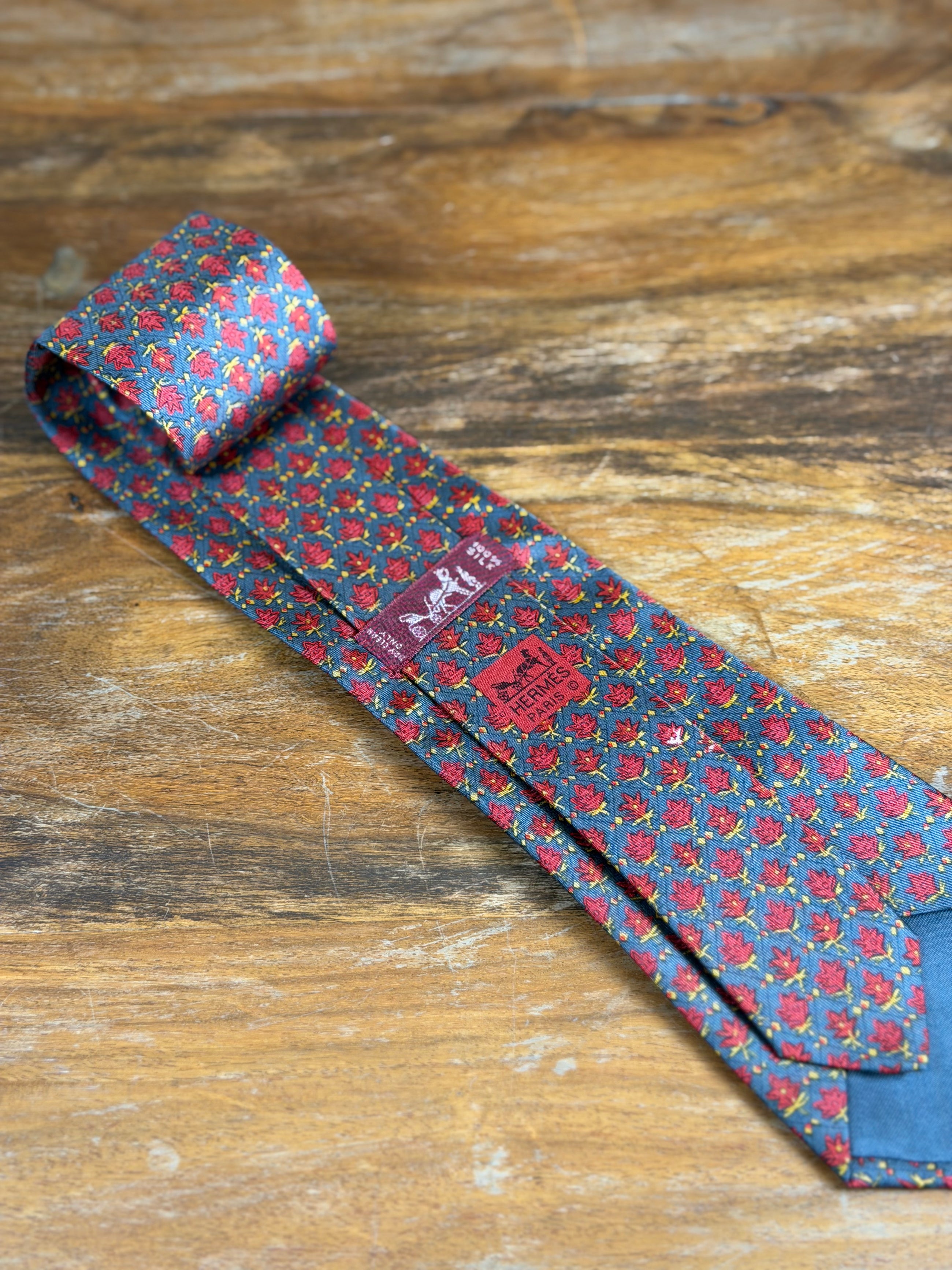 Corbata Hermés verde