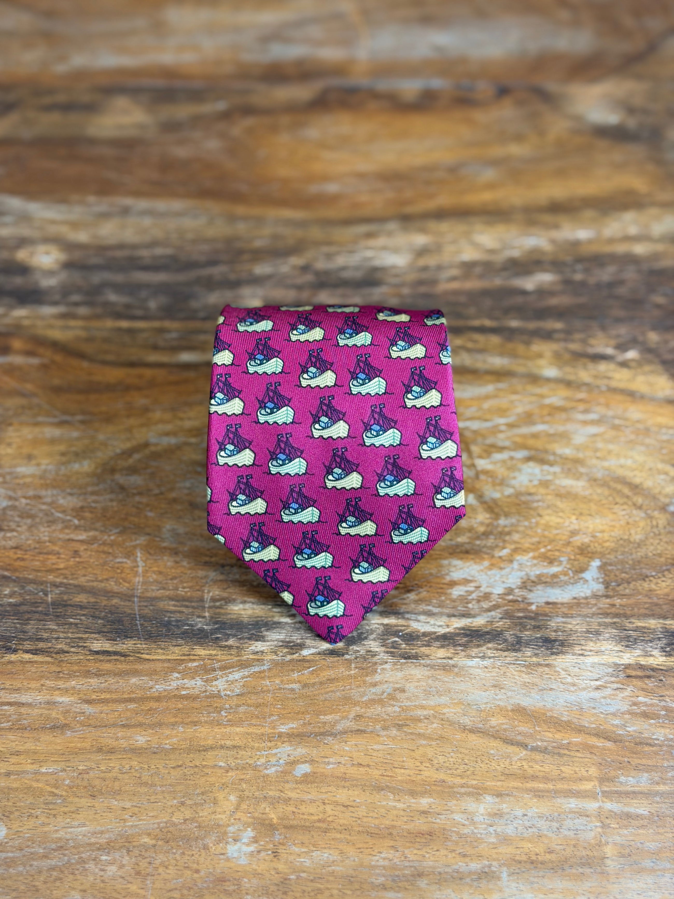 Corbata Hermés burdeos