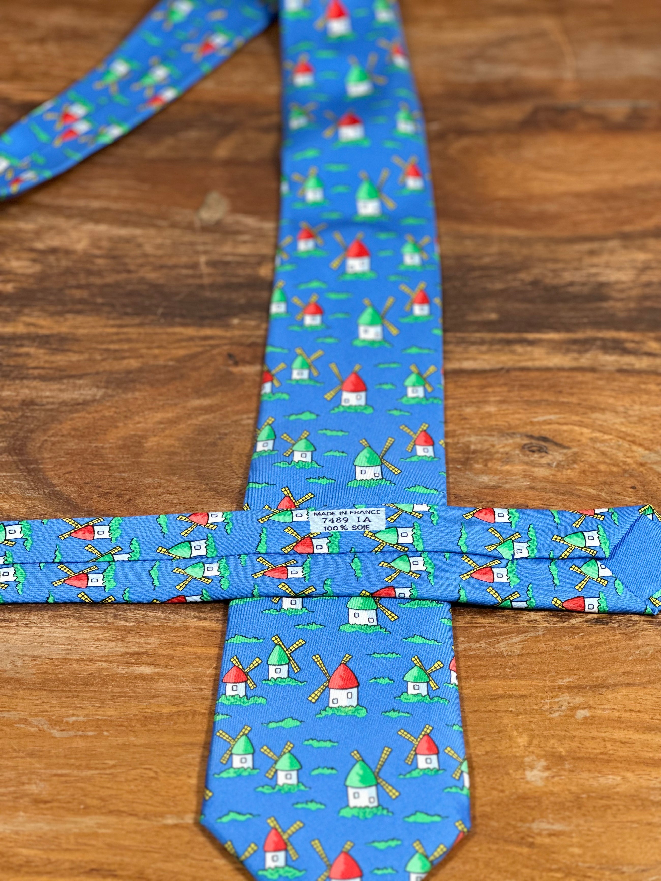 Corbata Hermés azul