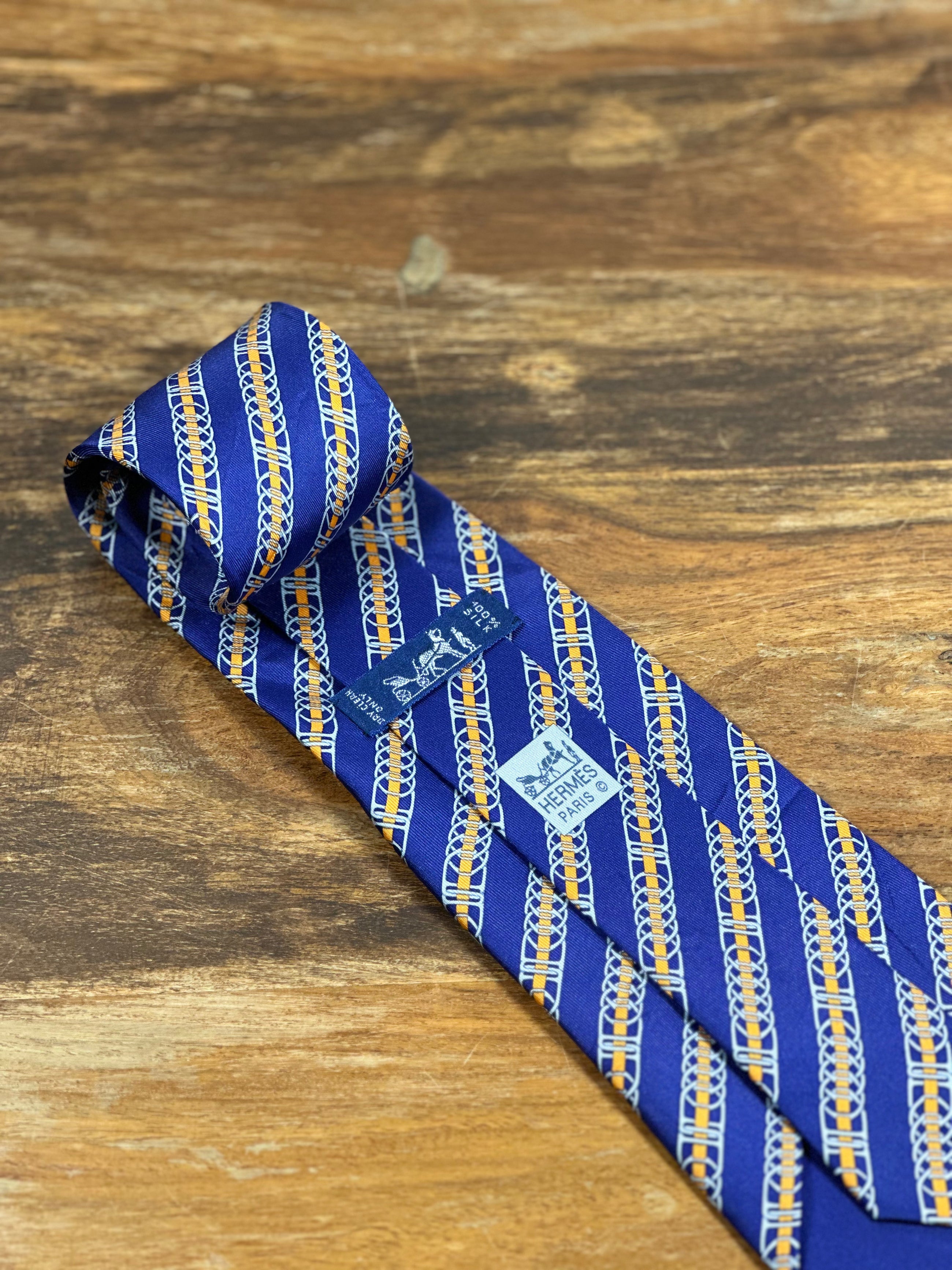 Corbata Hermés azul