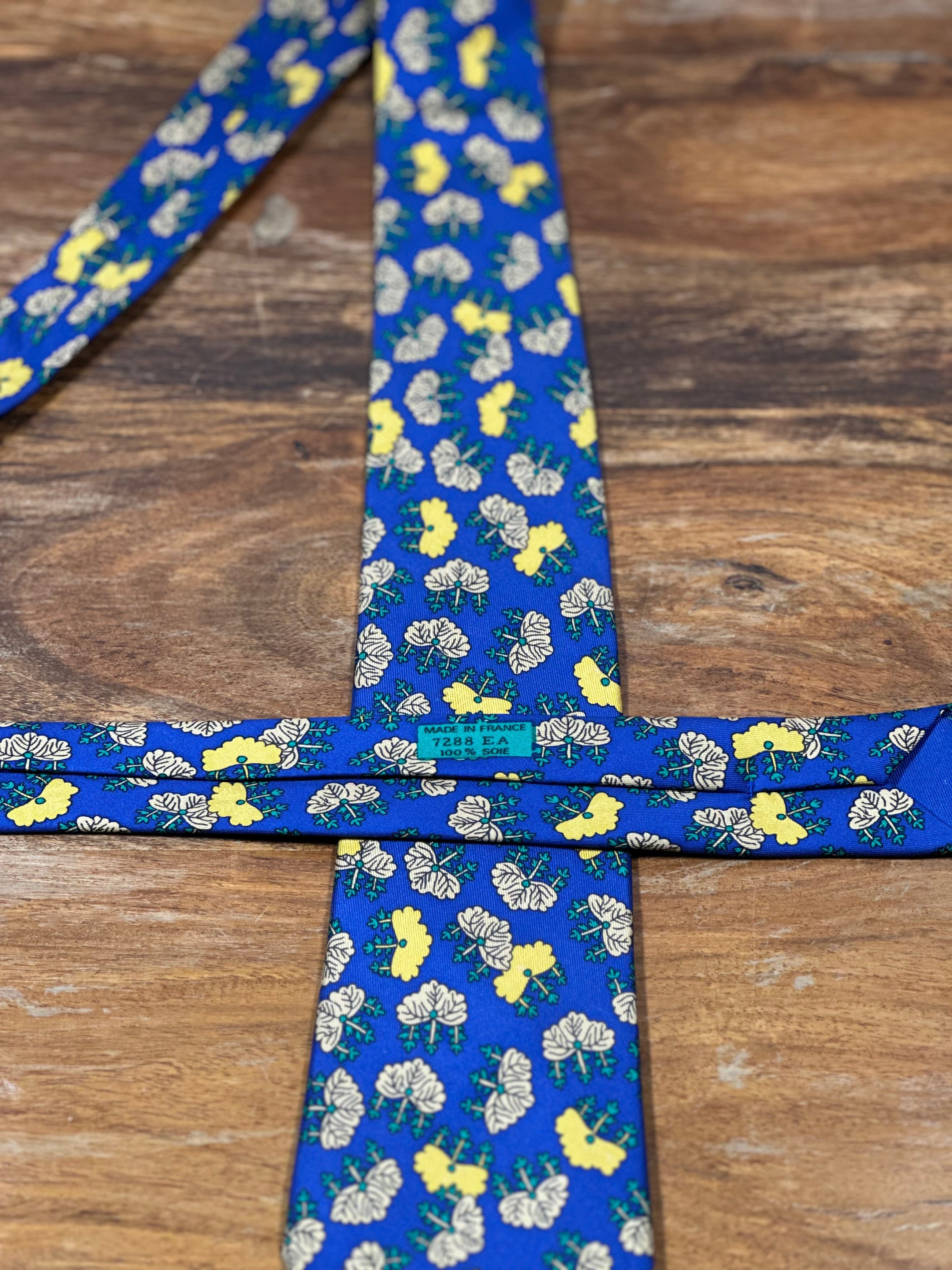 Corbata Hermés azul