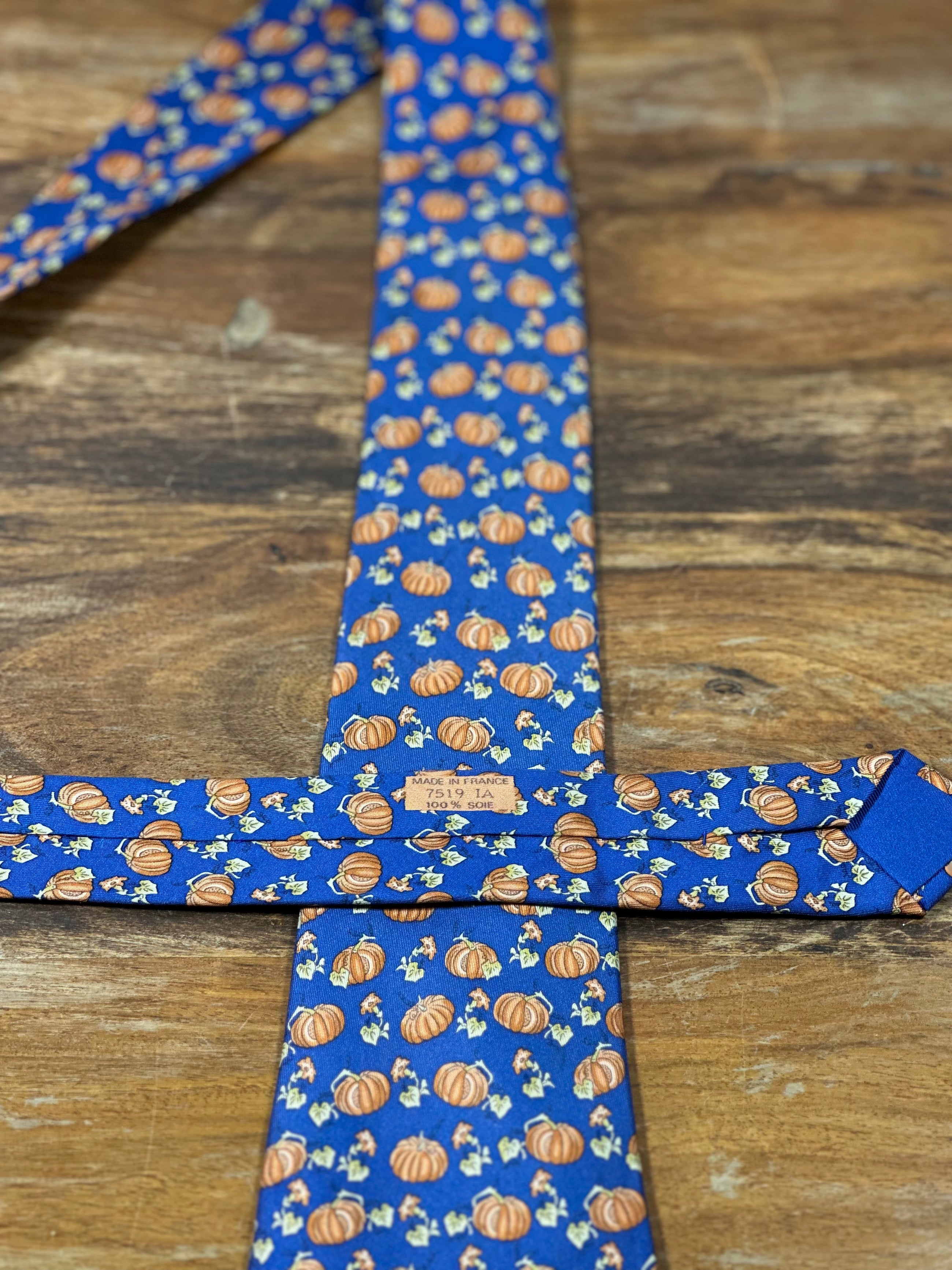 Corbata Hermés azul