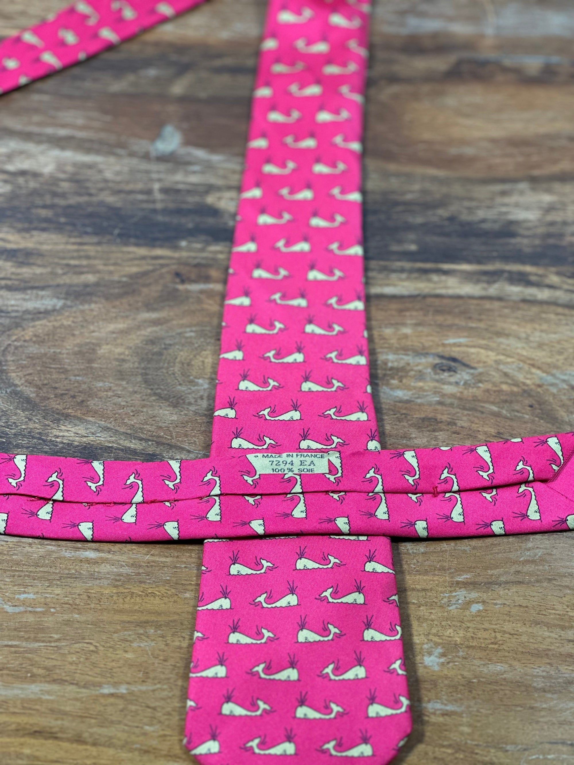 Corbata Hermés roja fucsia