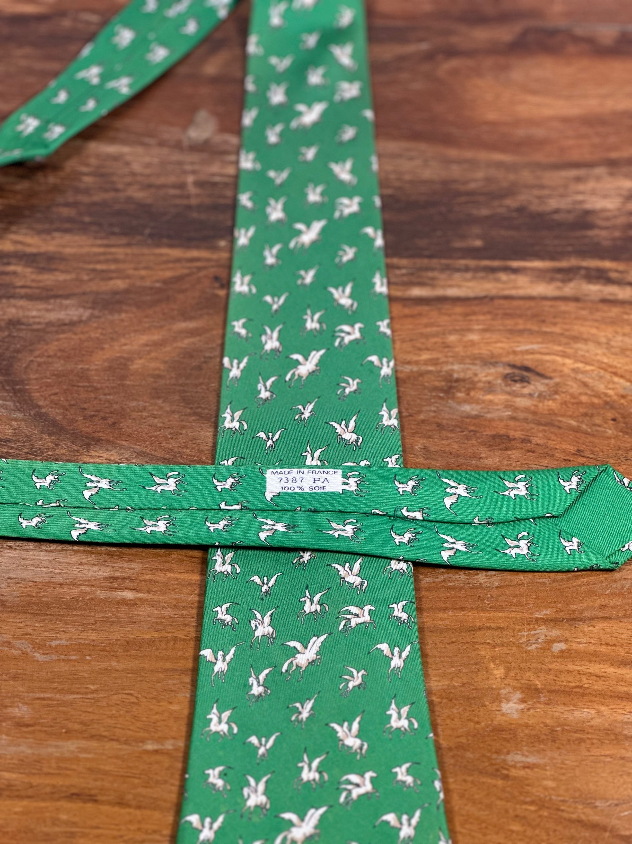 Corbata Hermés verde