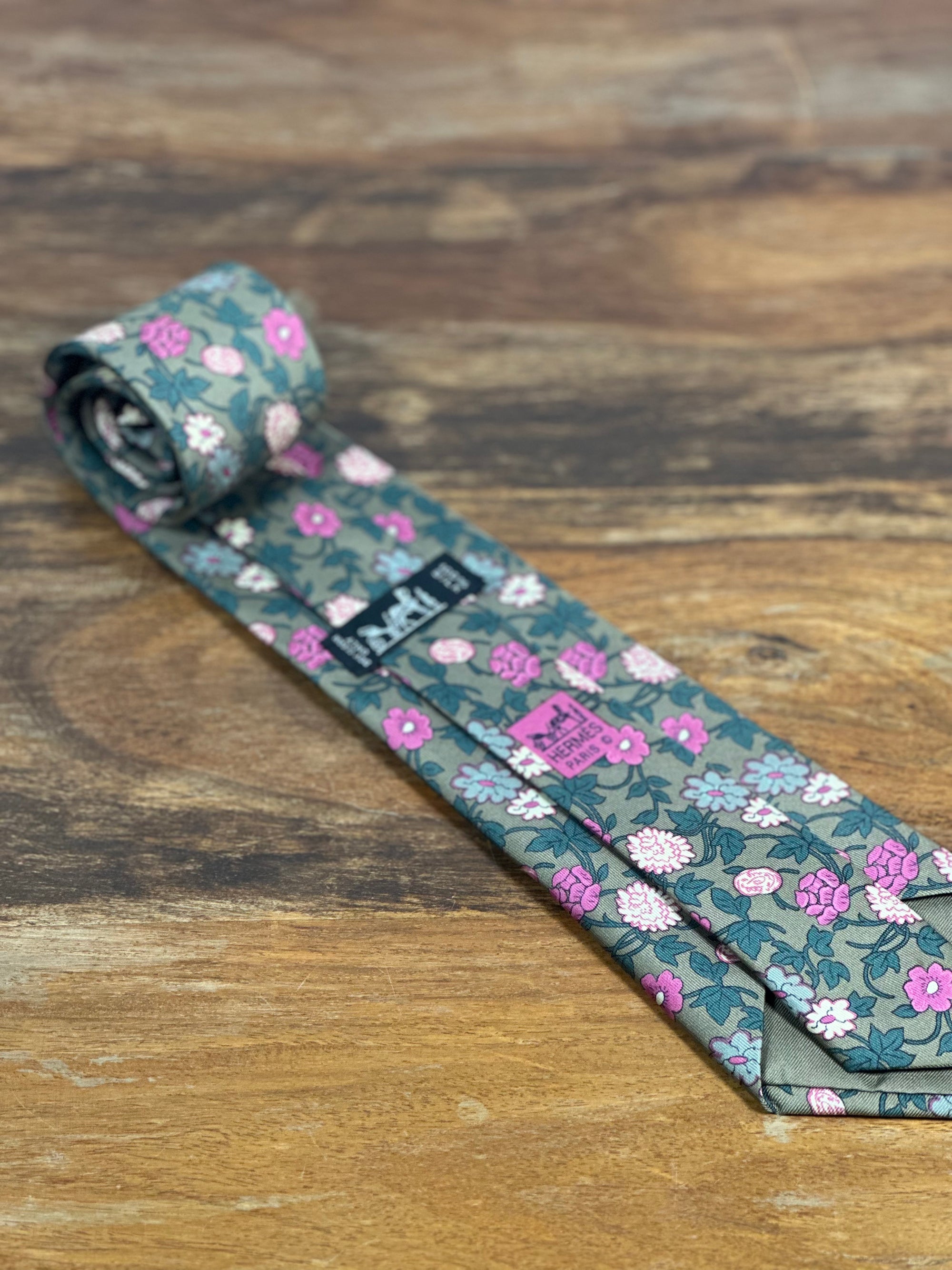 Corbata Hermés marrón