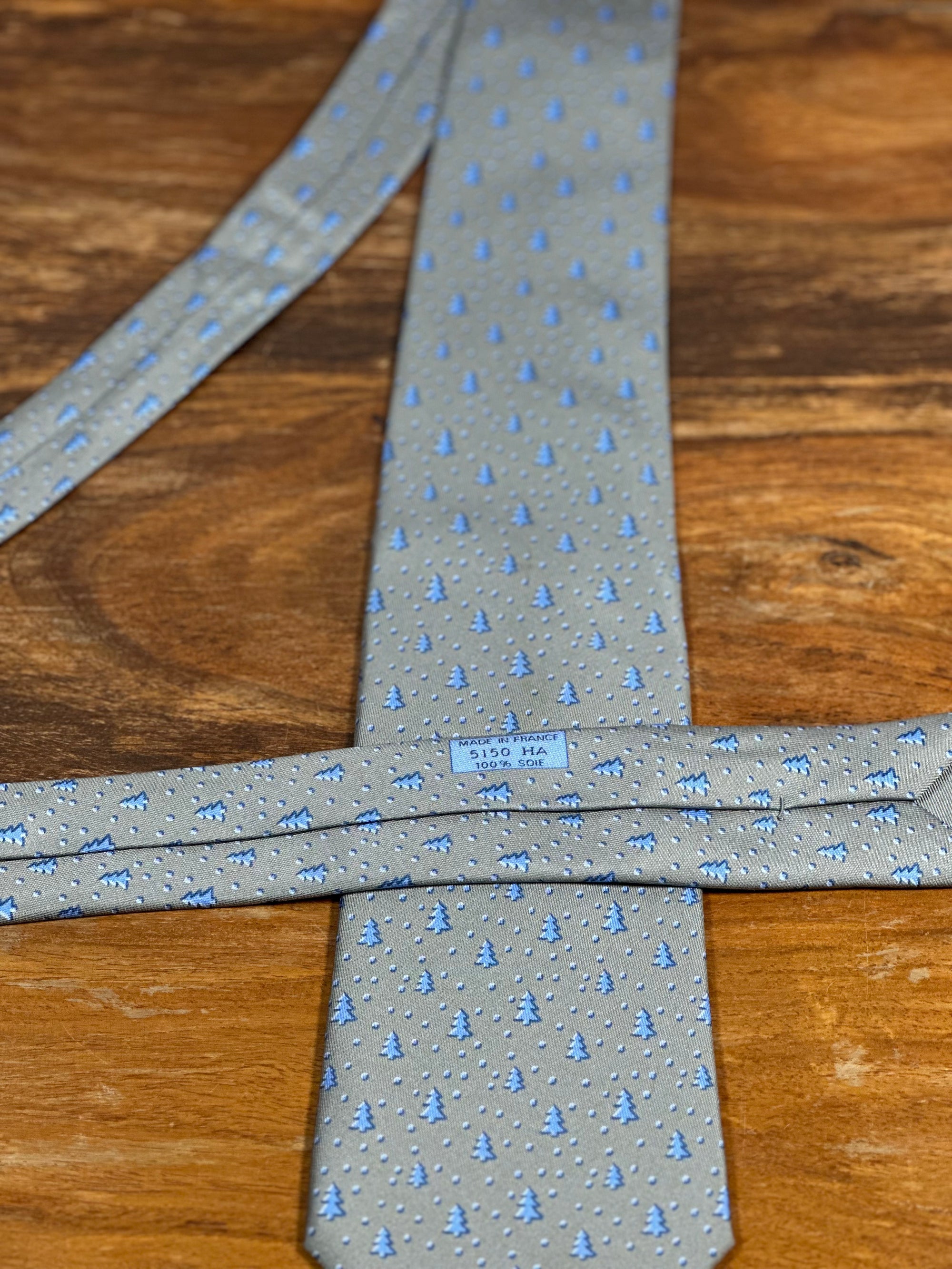 Corbata Hermés gris