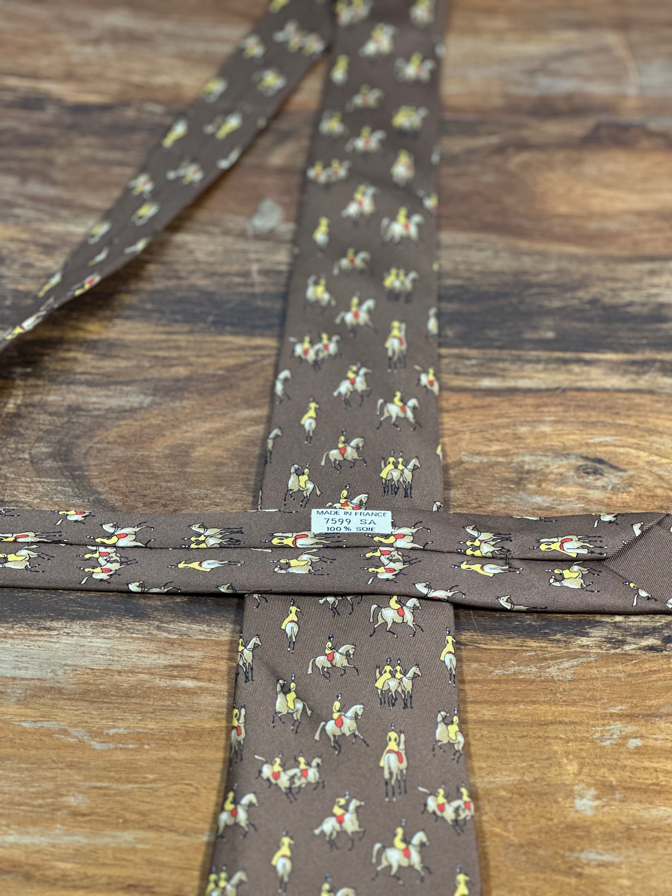 Corbata Hermés marrón