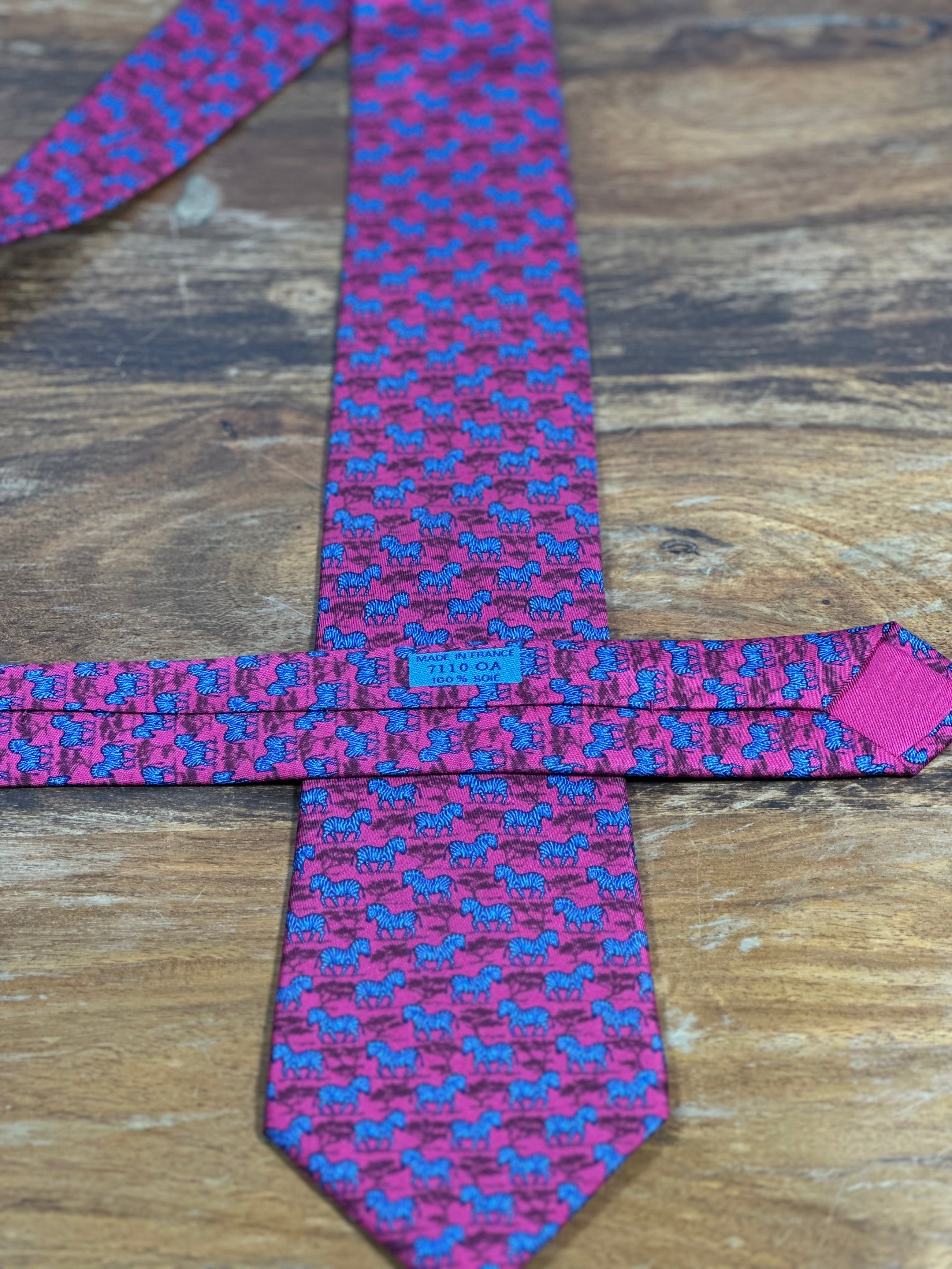 Corbata Hermés roja