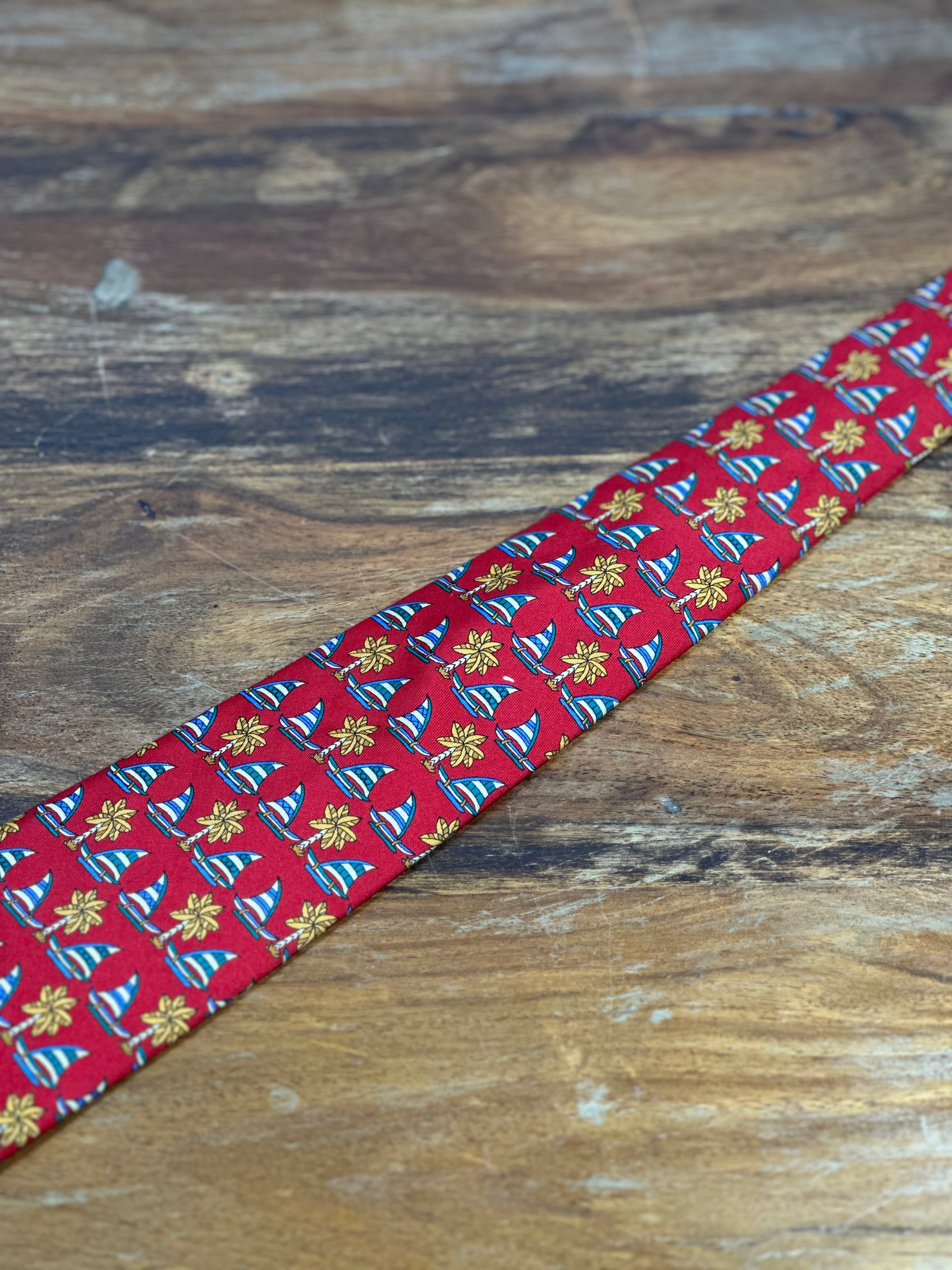 Corbata Ferragamo roja