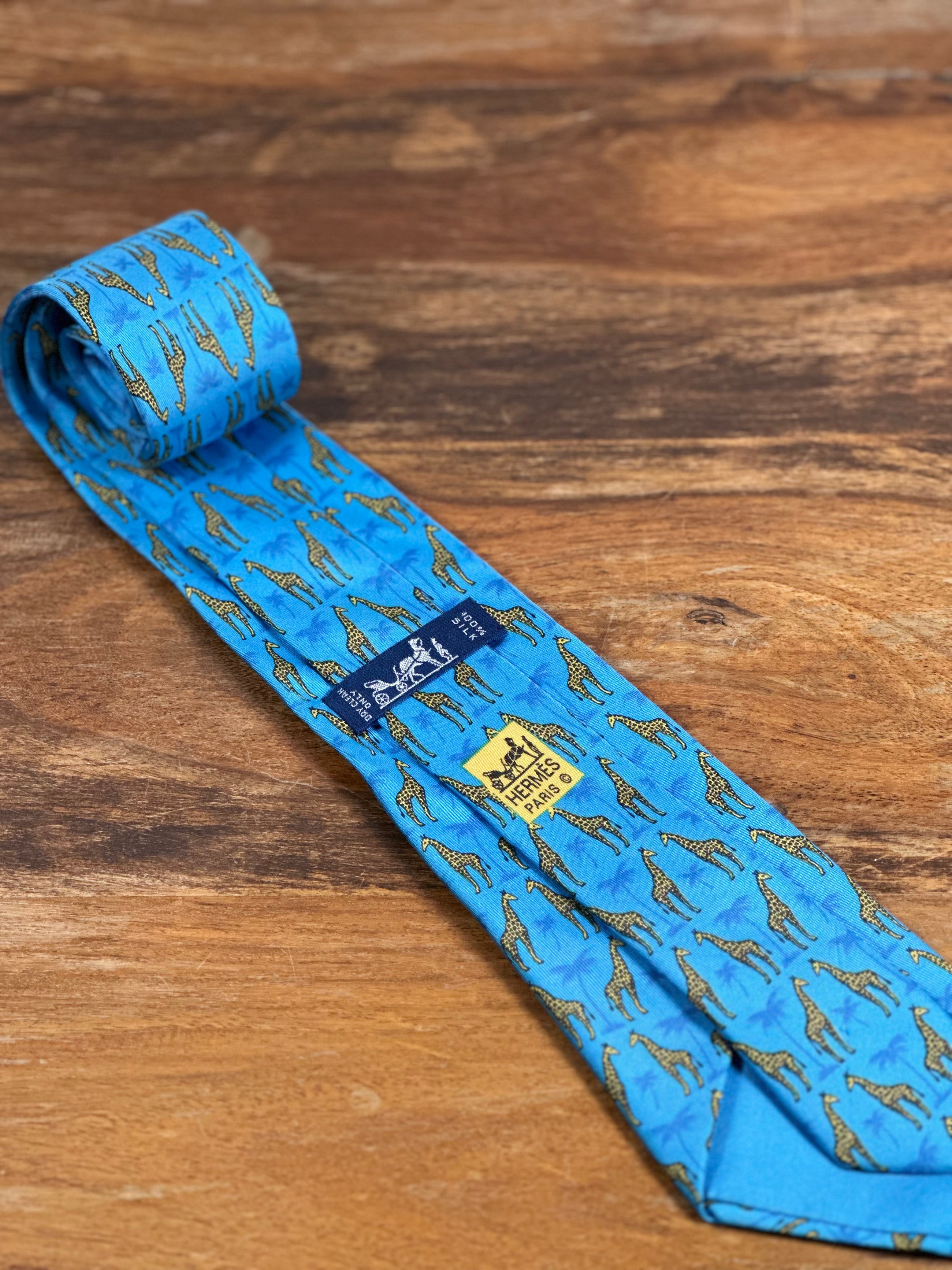 Corbata Hermés azul