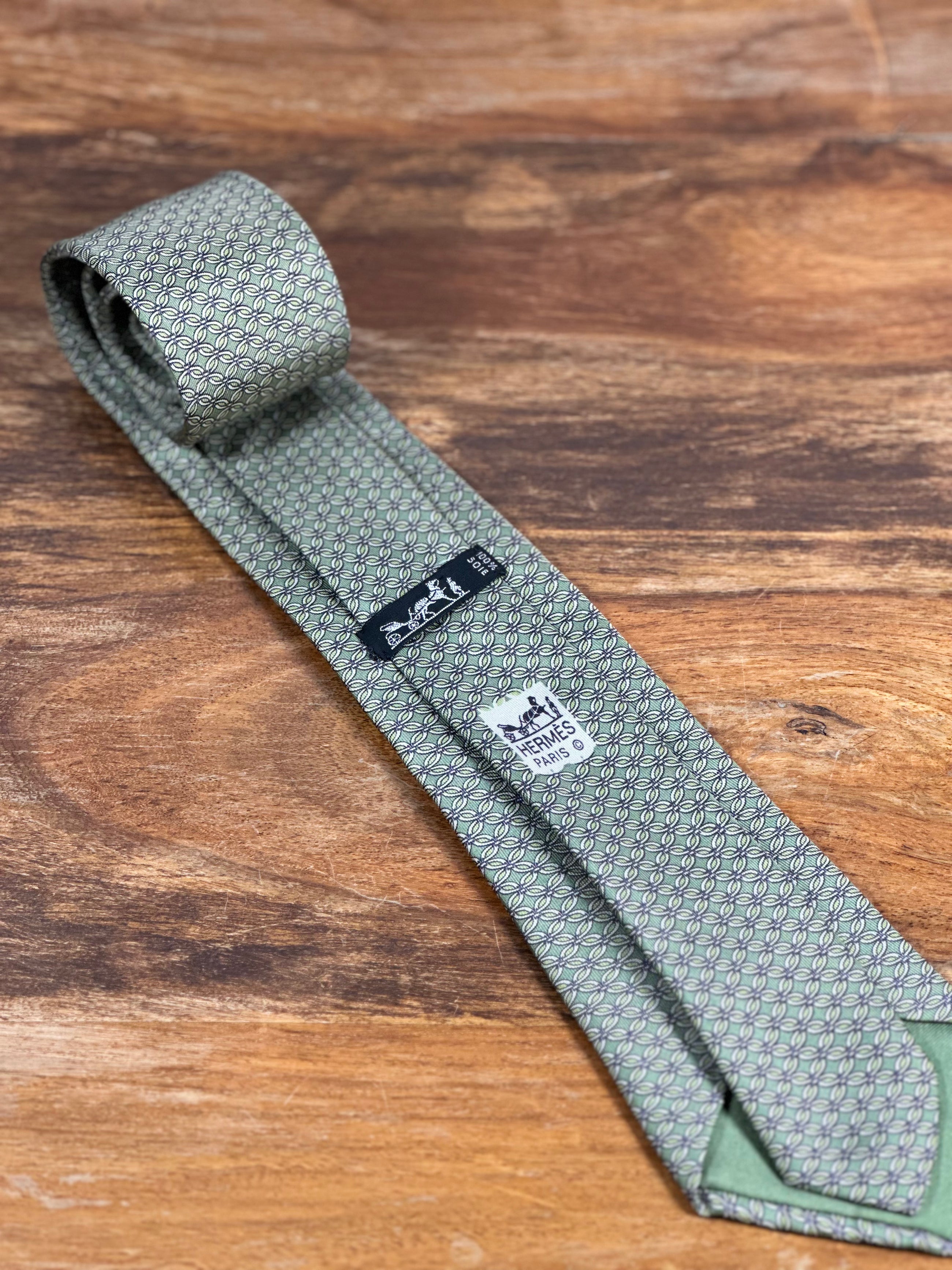 Corbata Hermés verde
