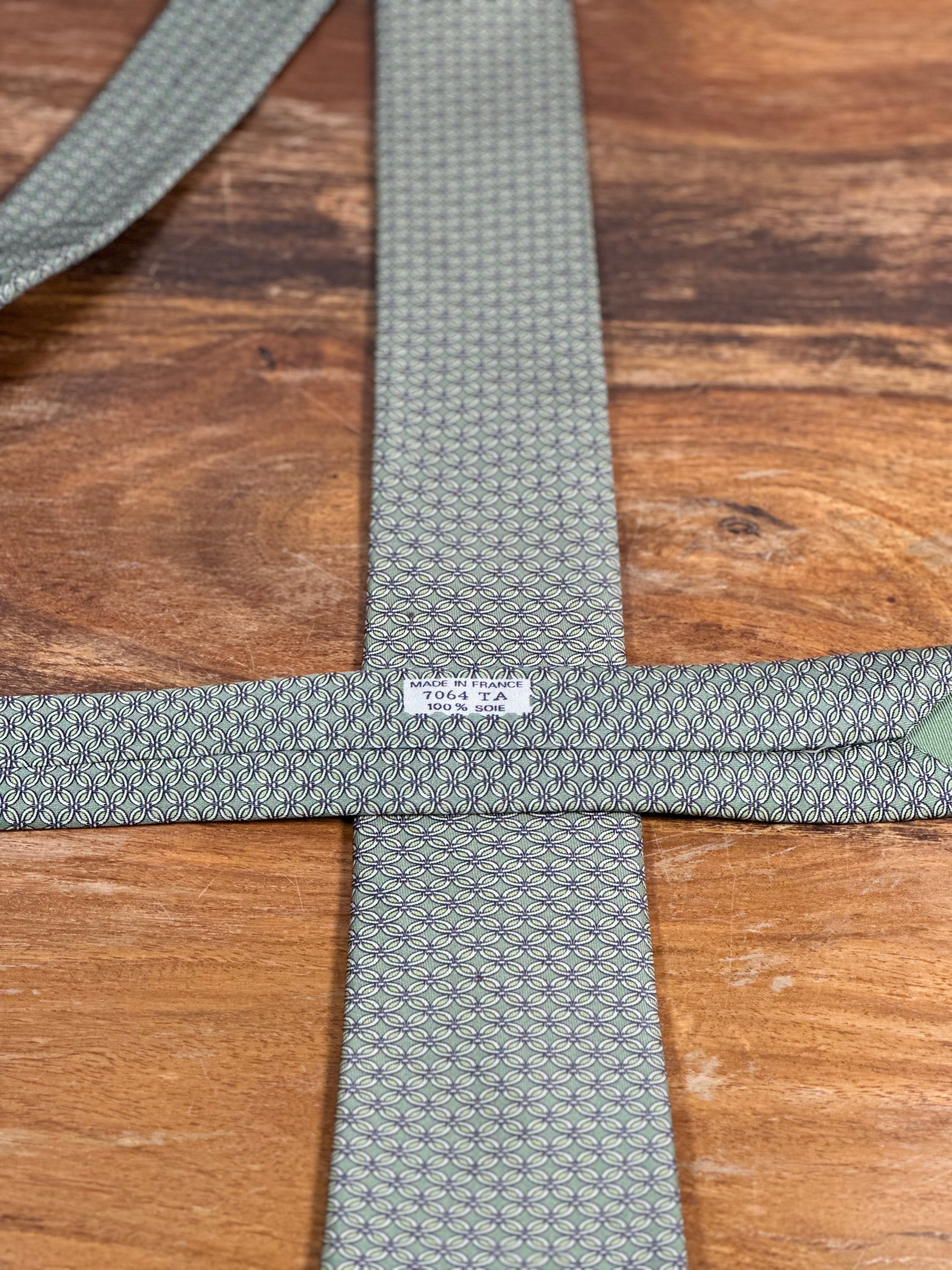 Corbata Hermés verde