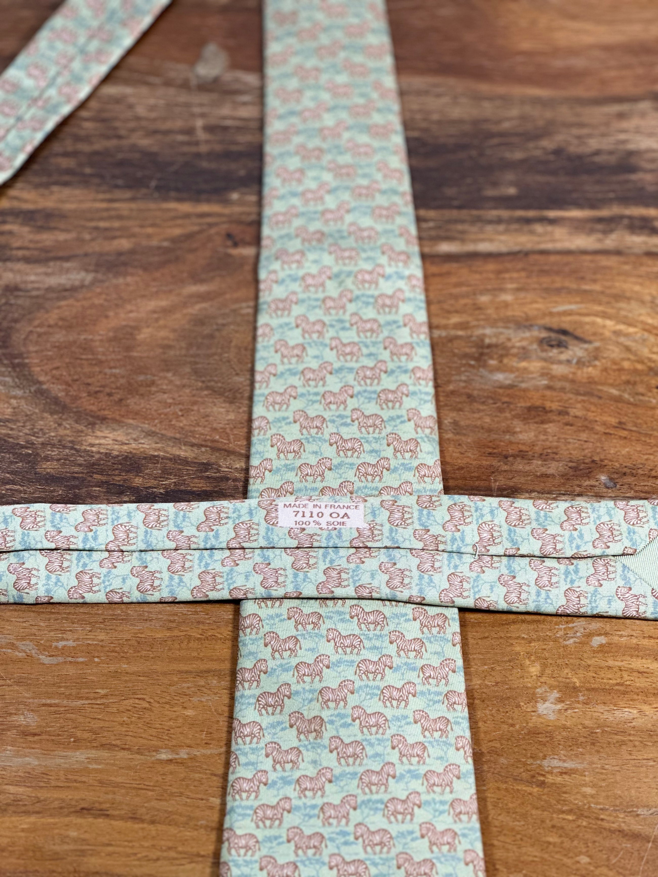Corbata Hermés verde