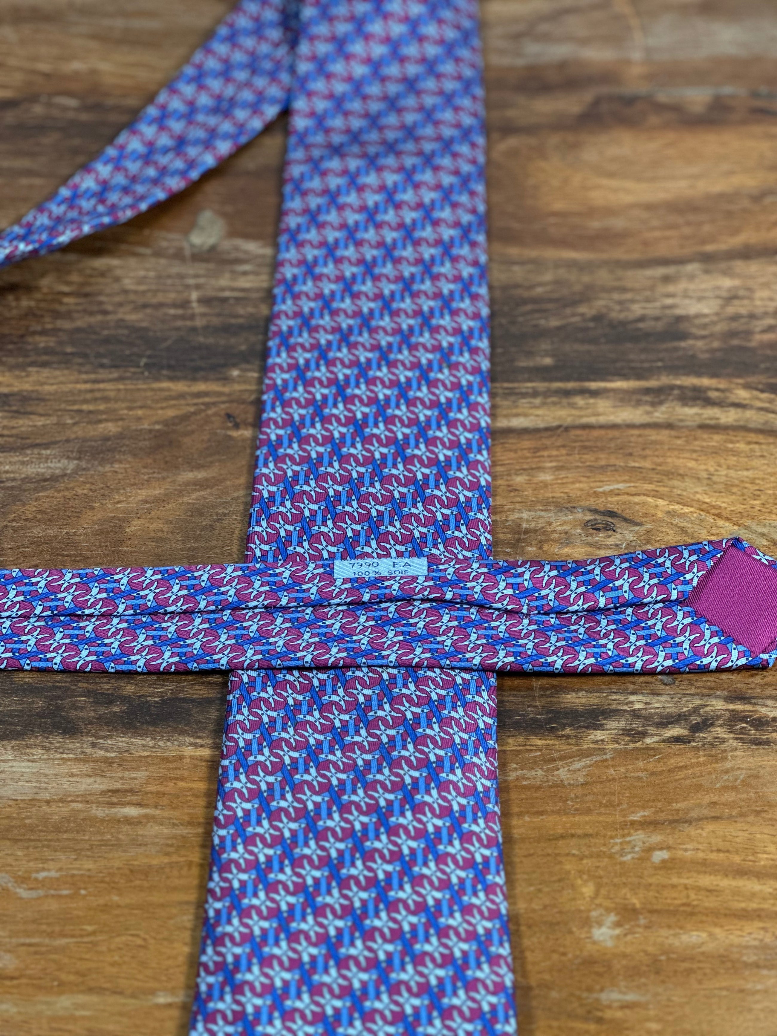Corbata Hermés burdeos