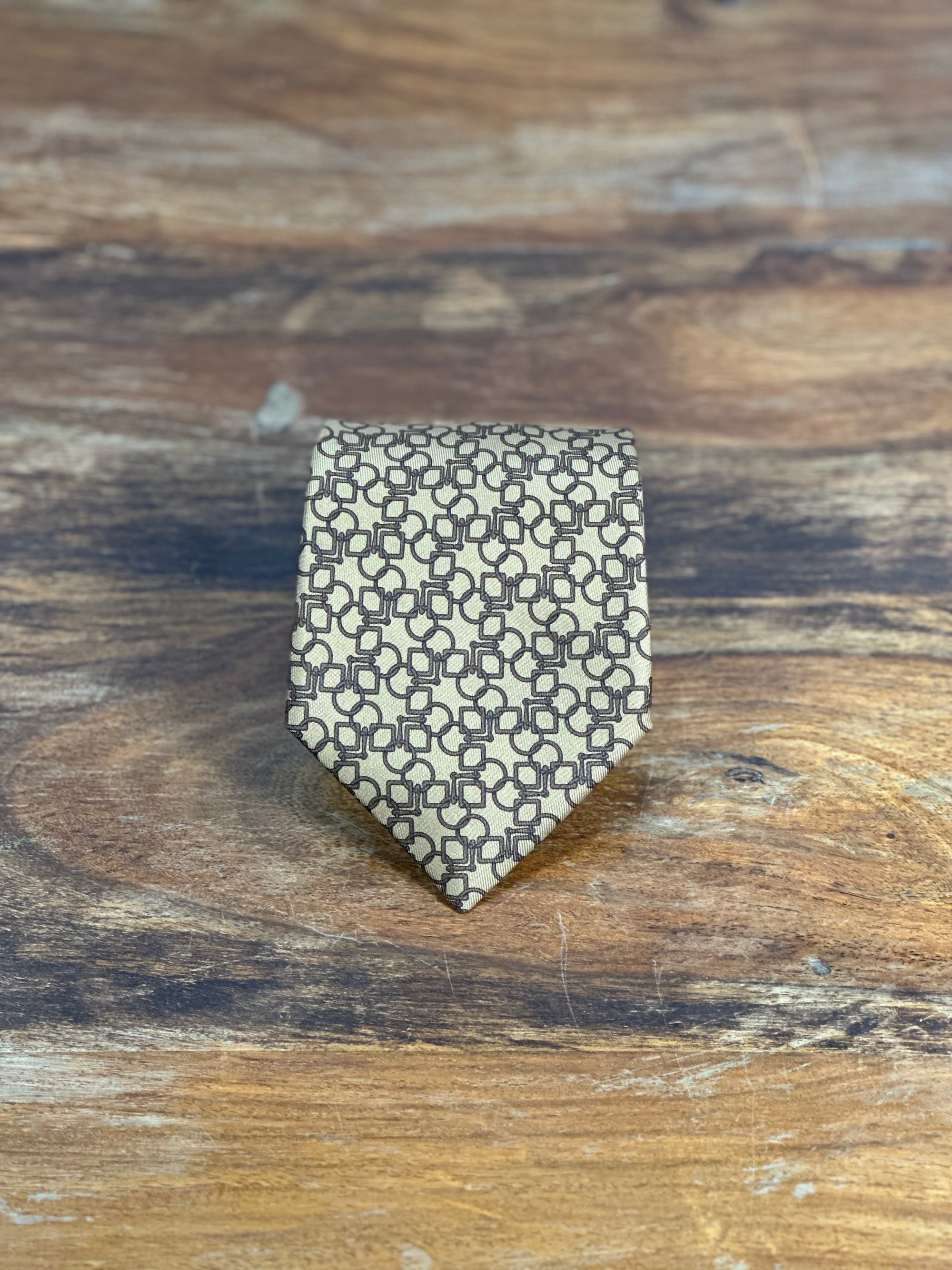 Corbata Hermés beige oscuro