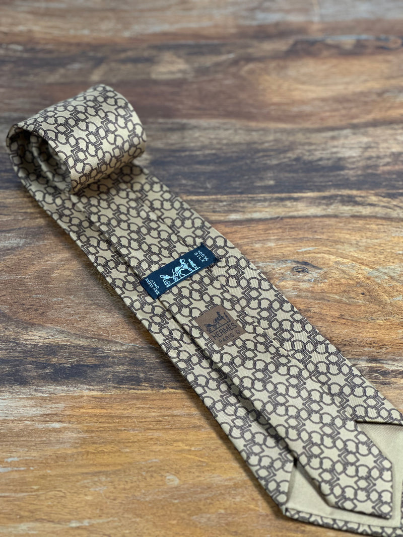 Corbata Hermés beige oscuro