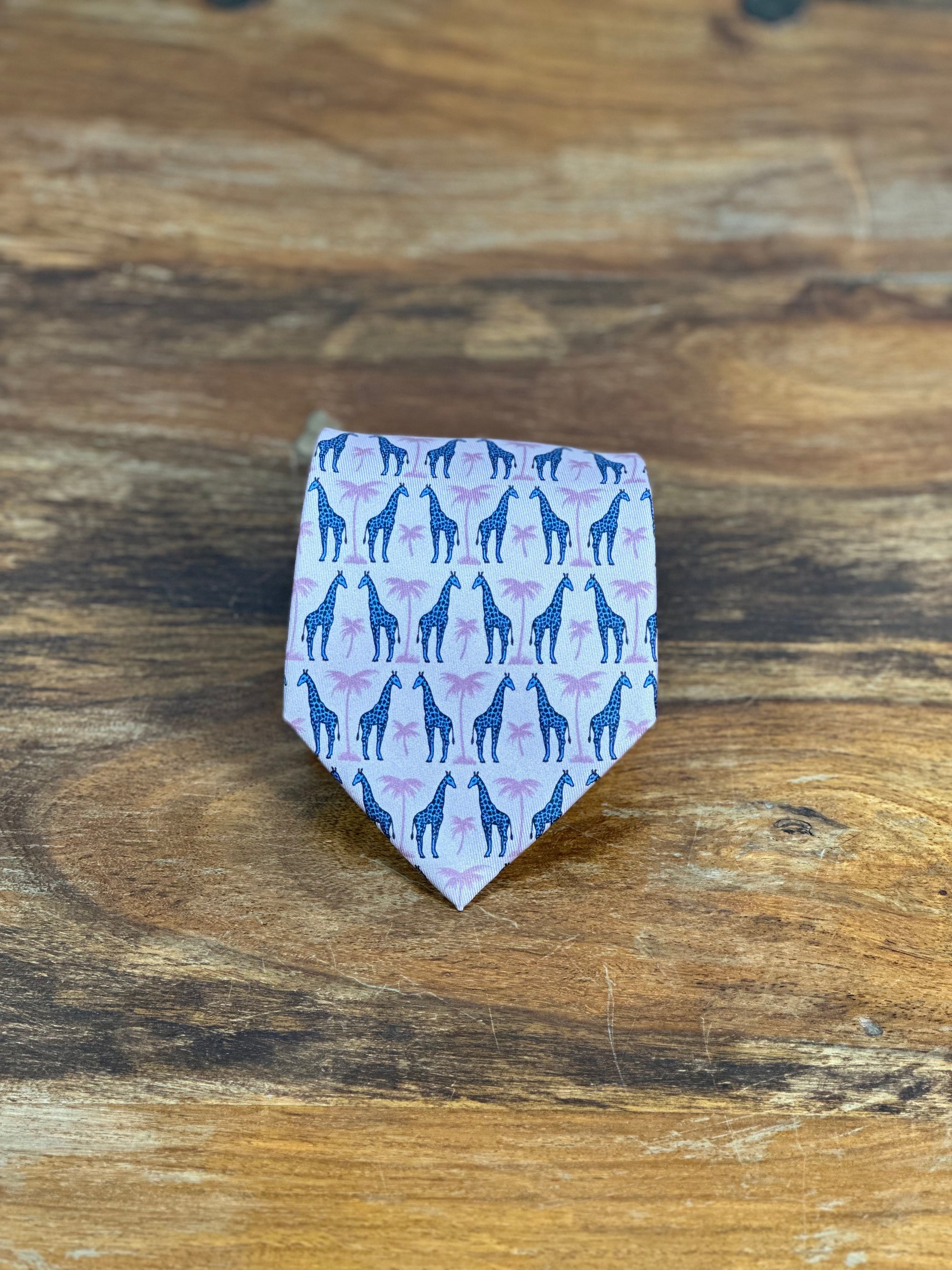Corbata Hermés rosa
