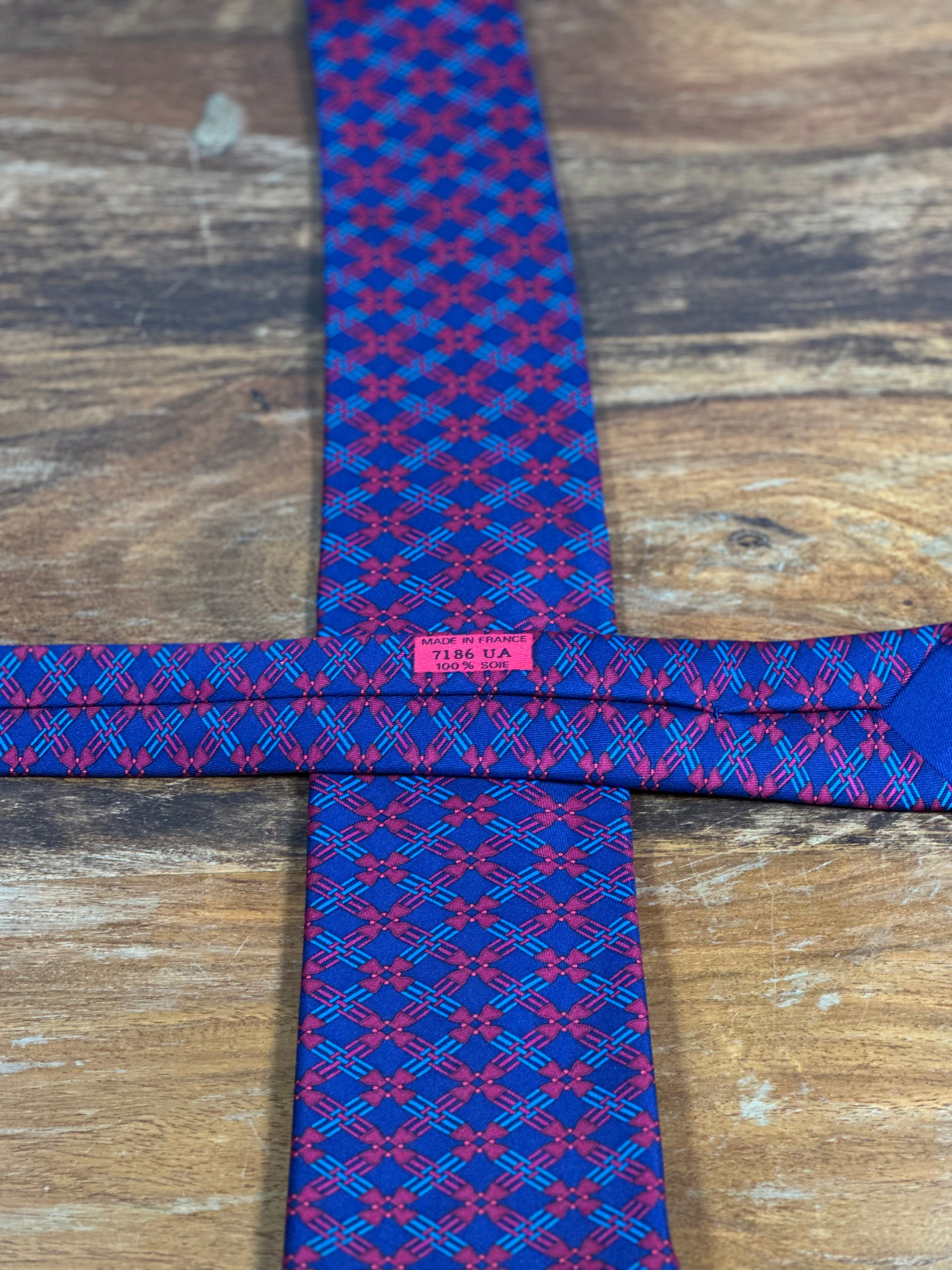 Corbata Hermés azul
