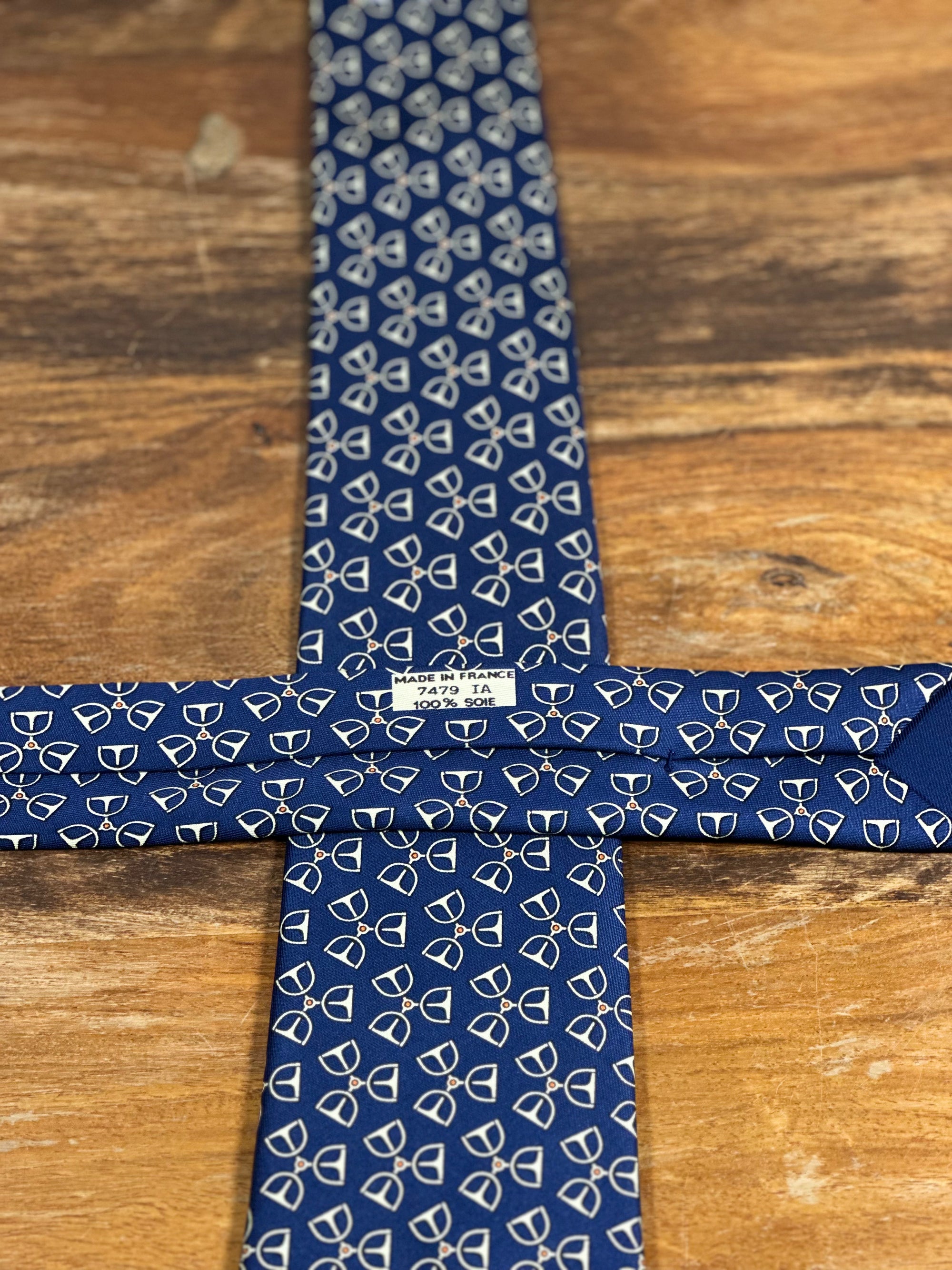 Corbata Hermés azul