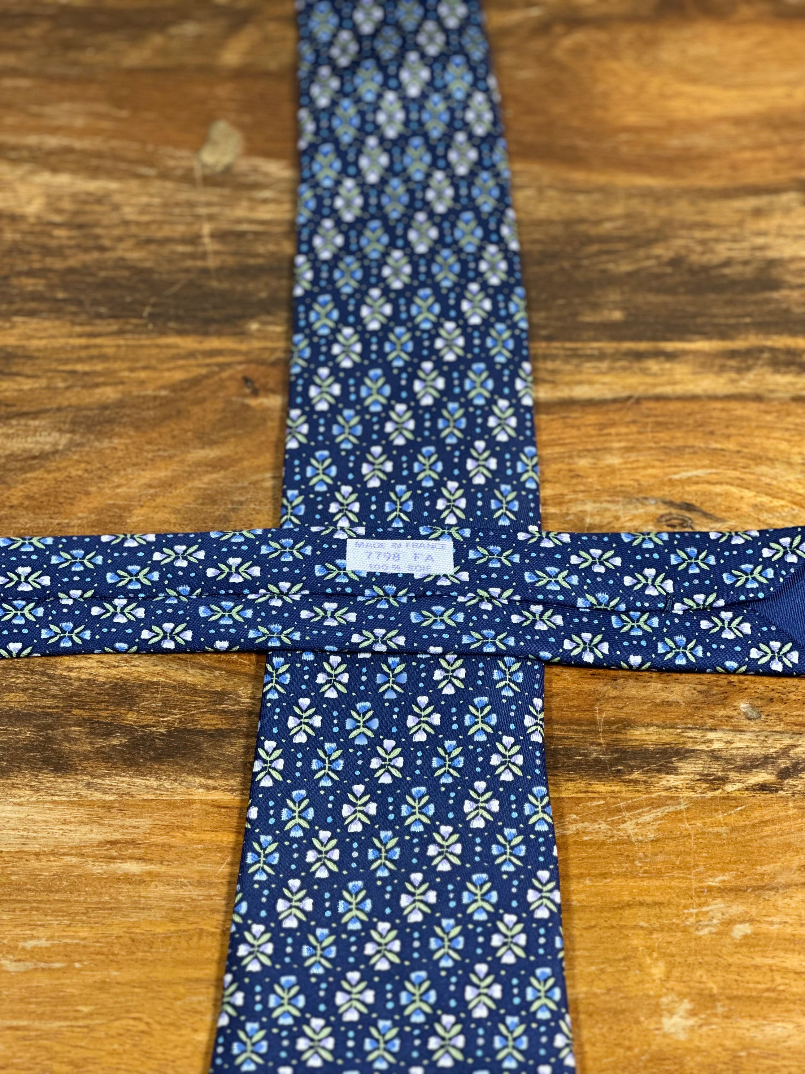 Corbata Hermés azul
