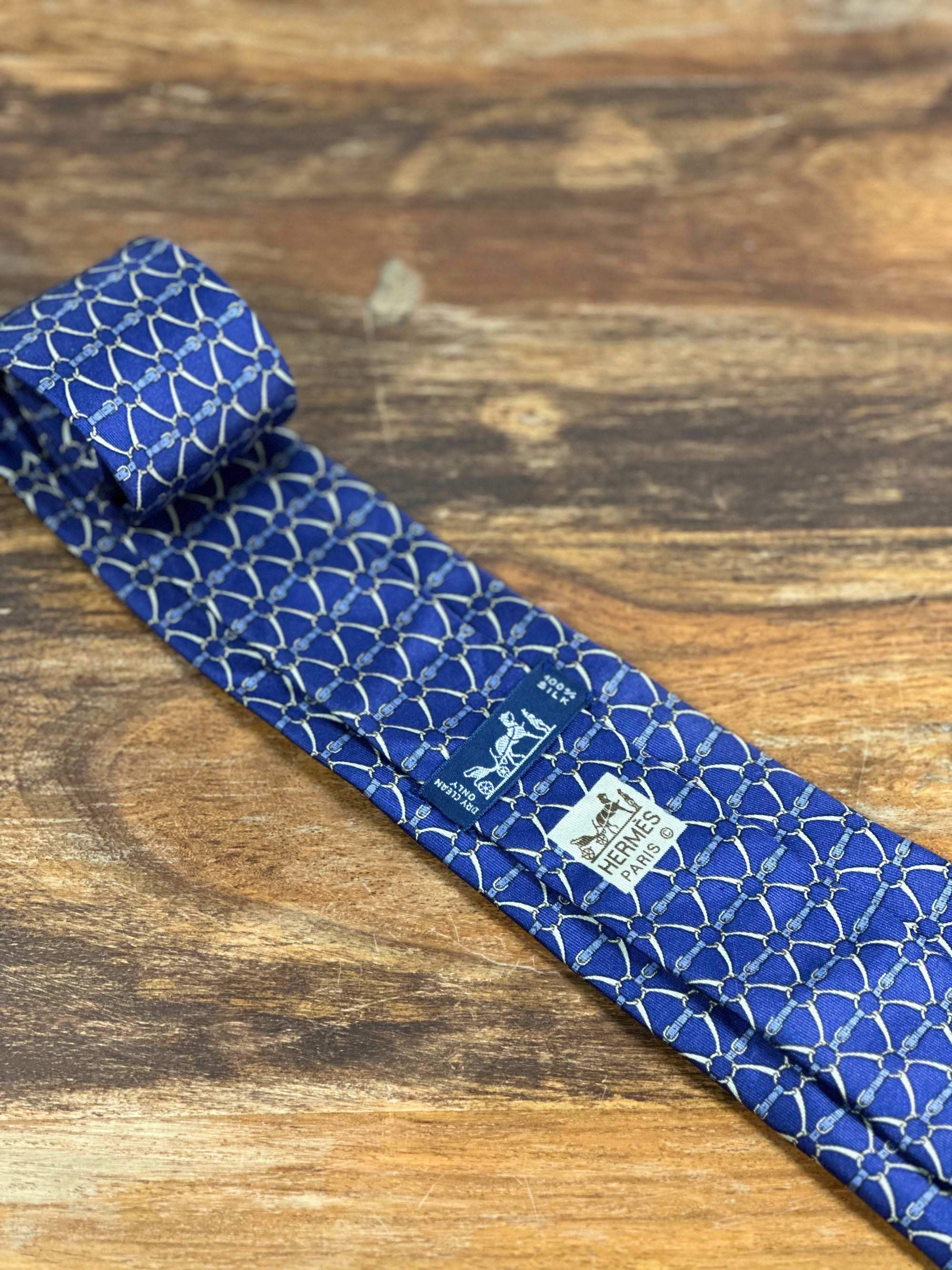 Corbata Hermés azul