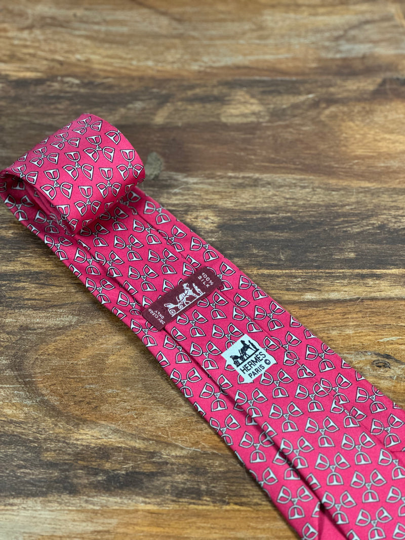 Corbata Hermés roja