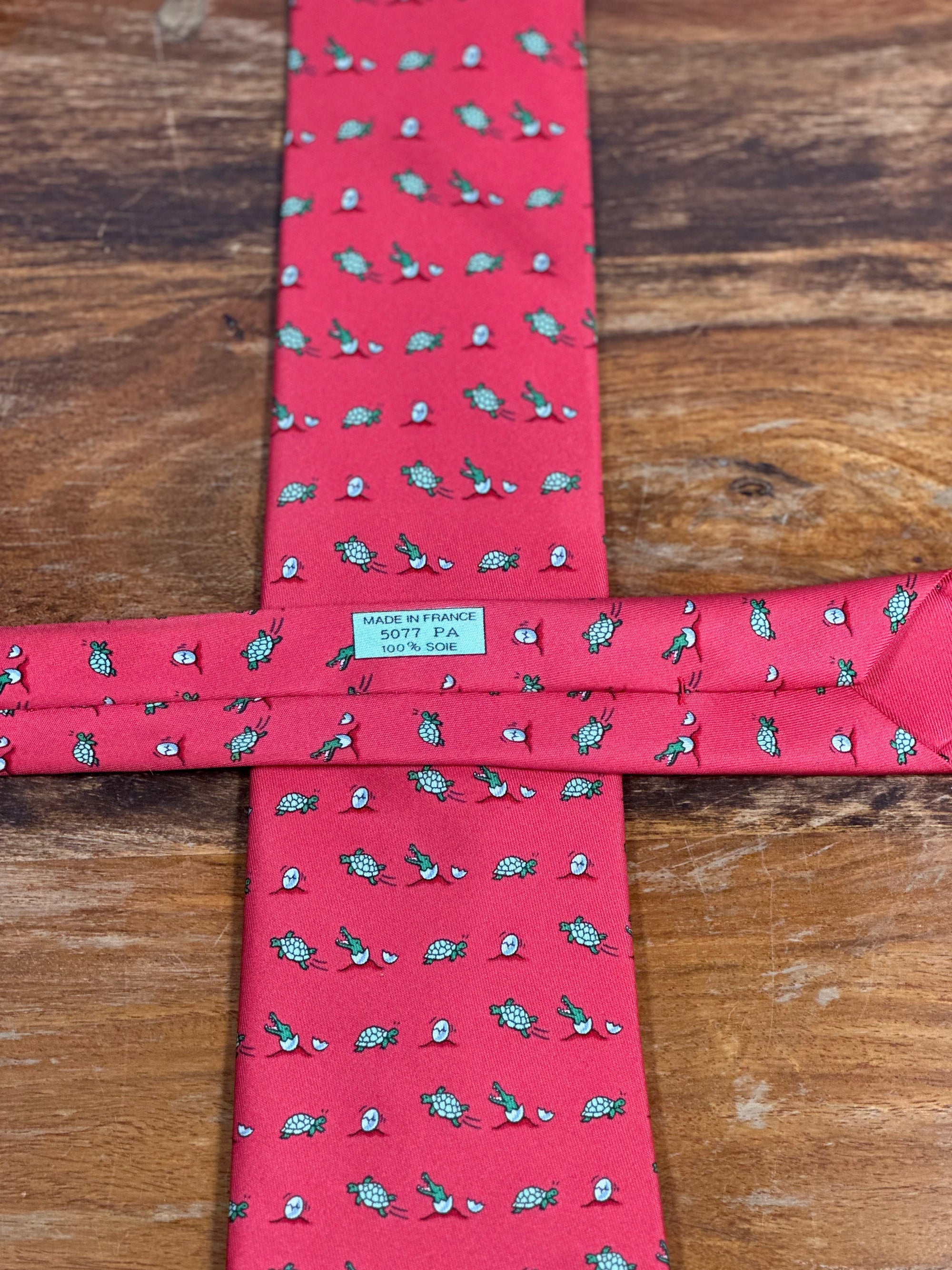 Corbata Hermés roja