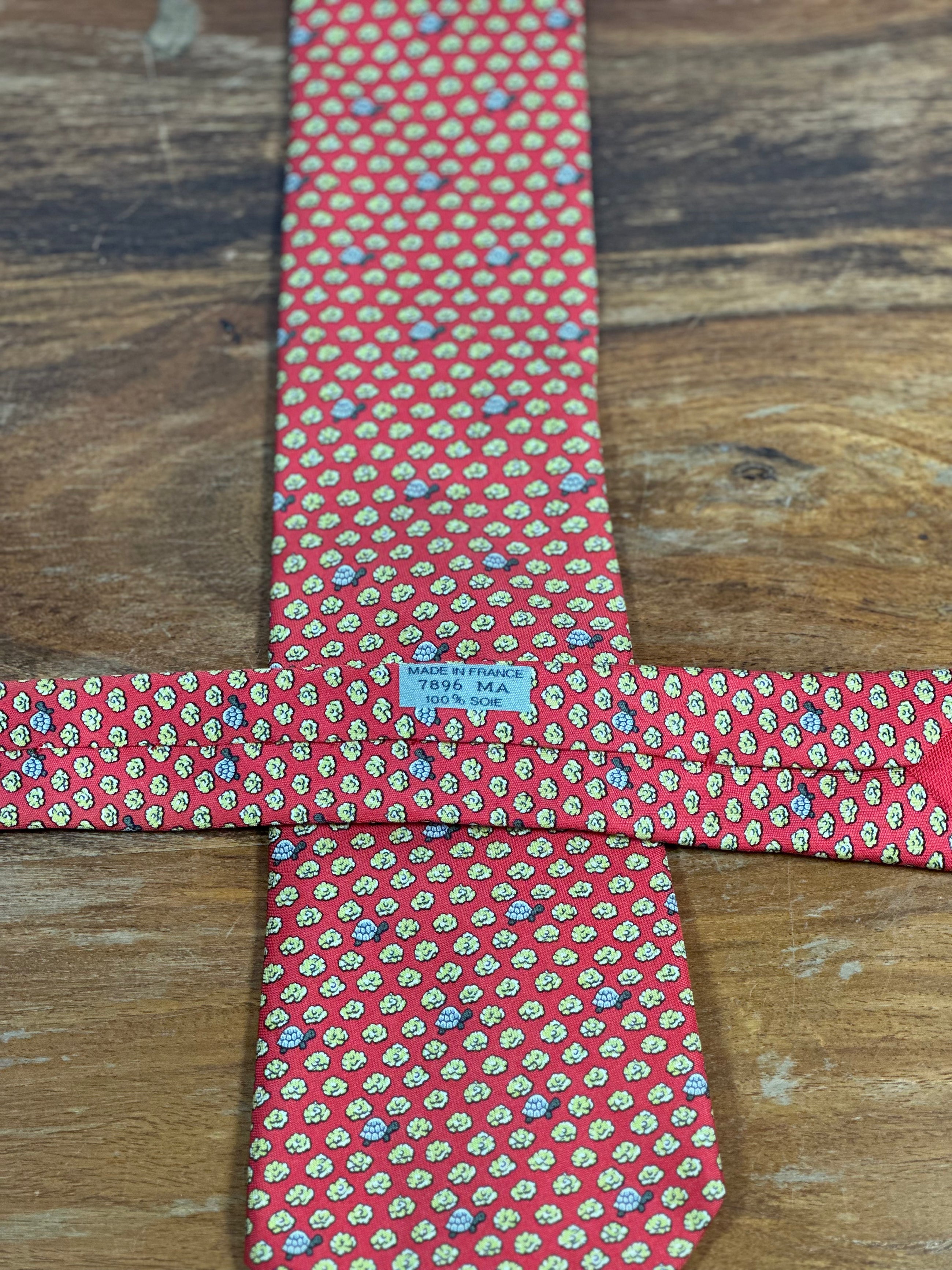 Corbata Hermés roja