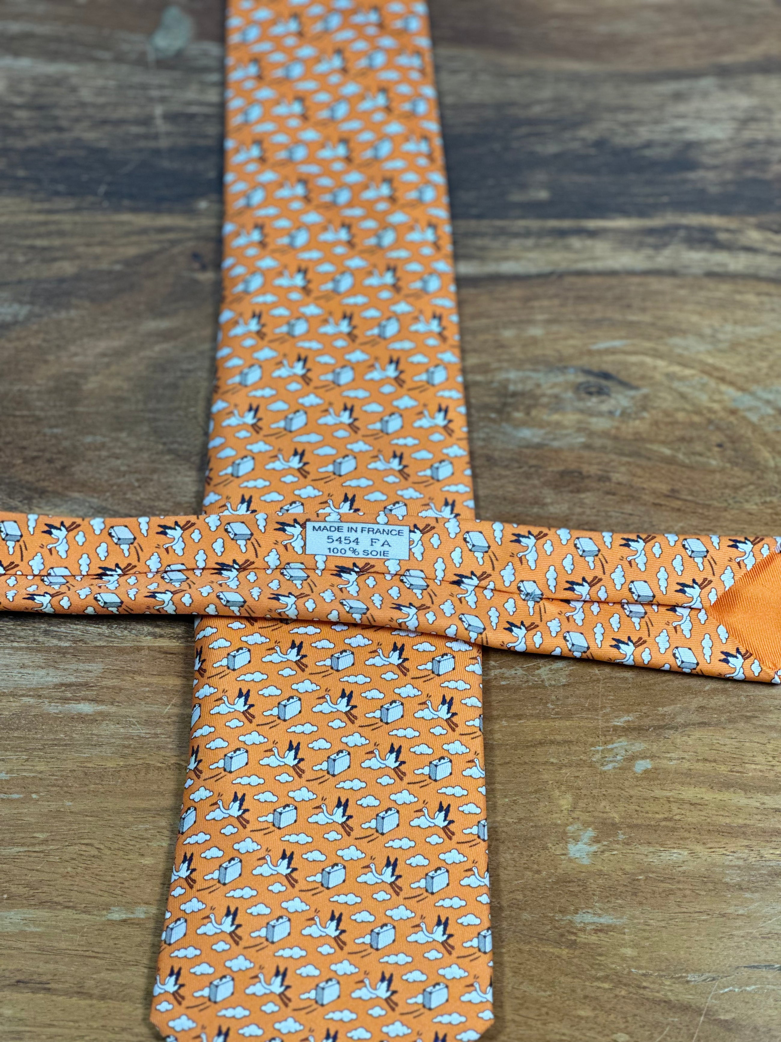 Corbata Hermés naranja