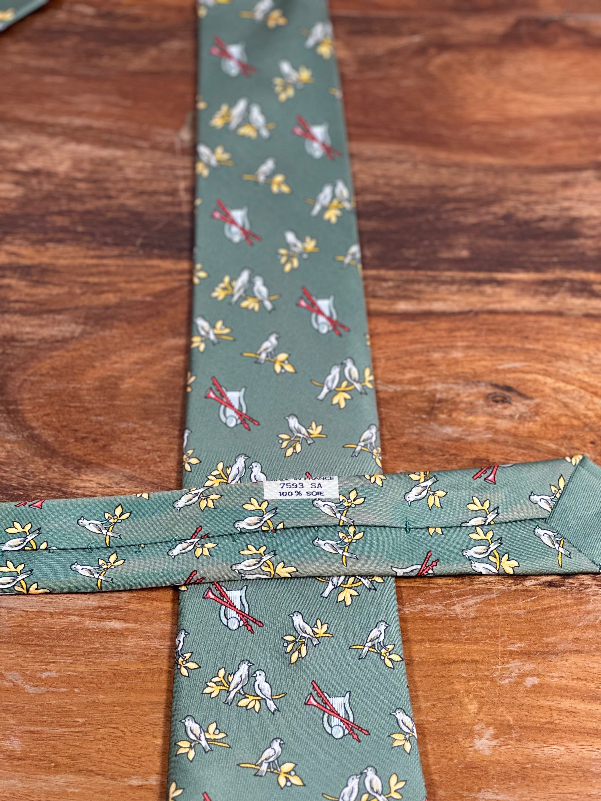 Corbata Hermés verde
