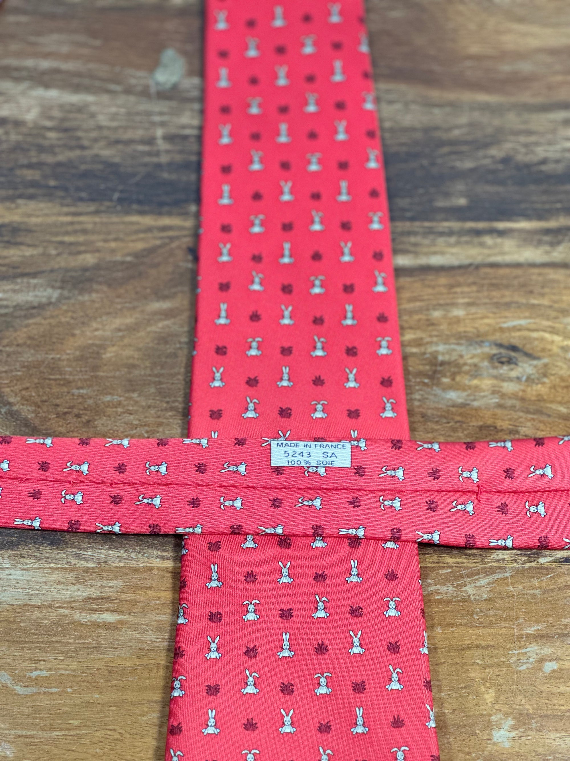 Corbata Hermés roja