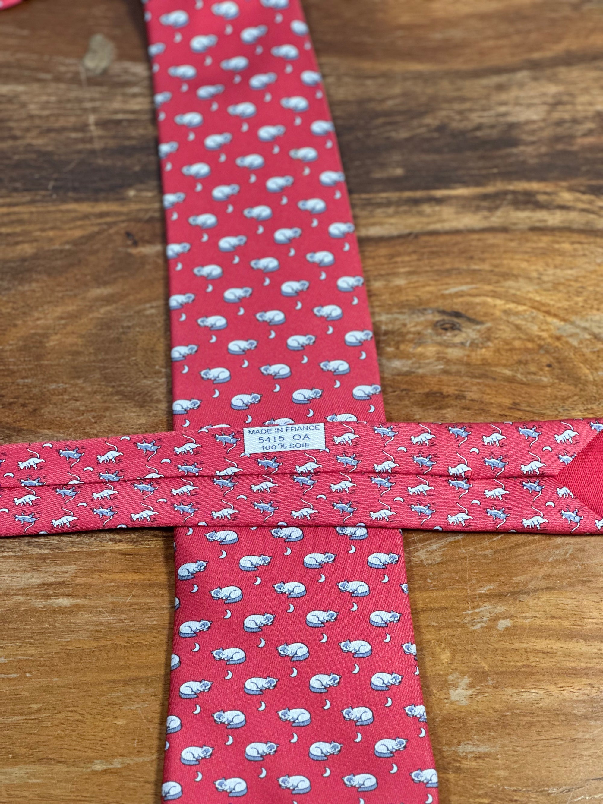 Corbata Hermés roja