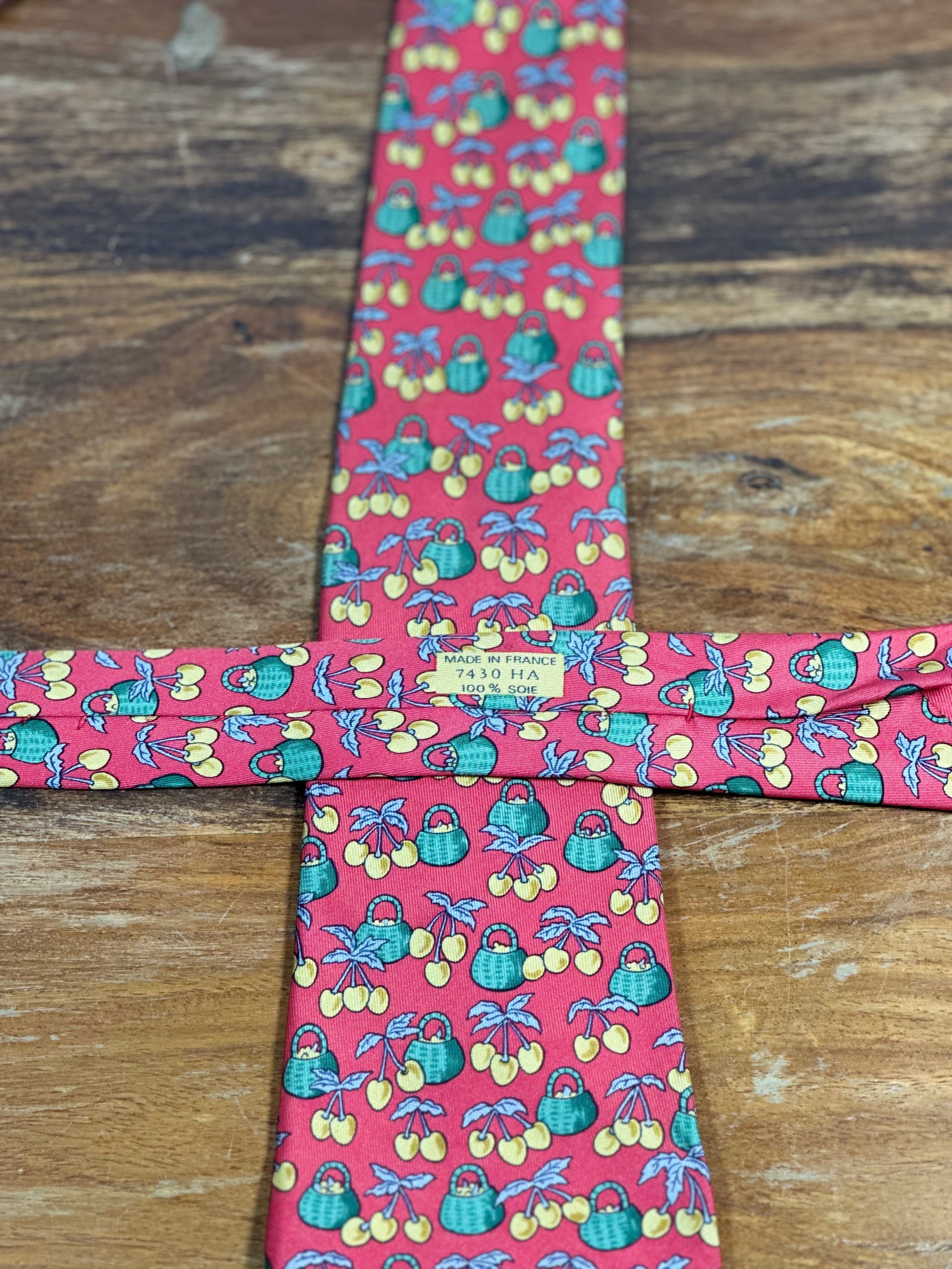 Corbata Hermés roja